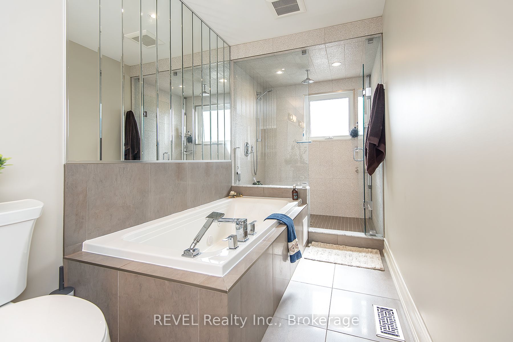 60 Mackenzie King Avenue Property Photo 22