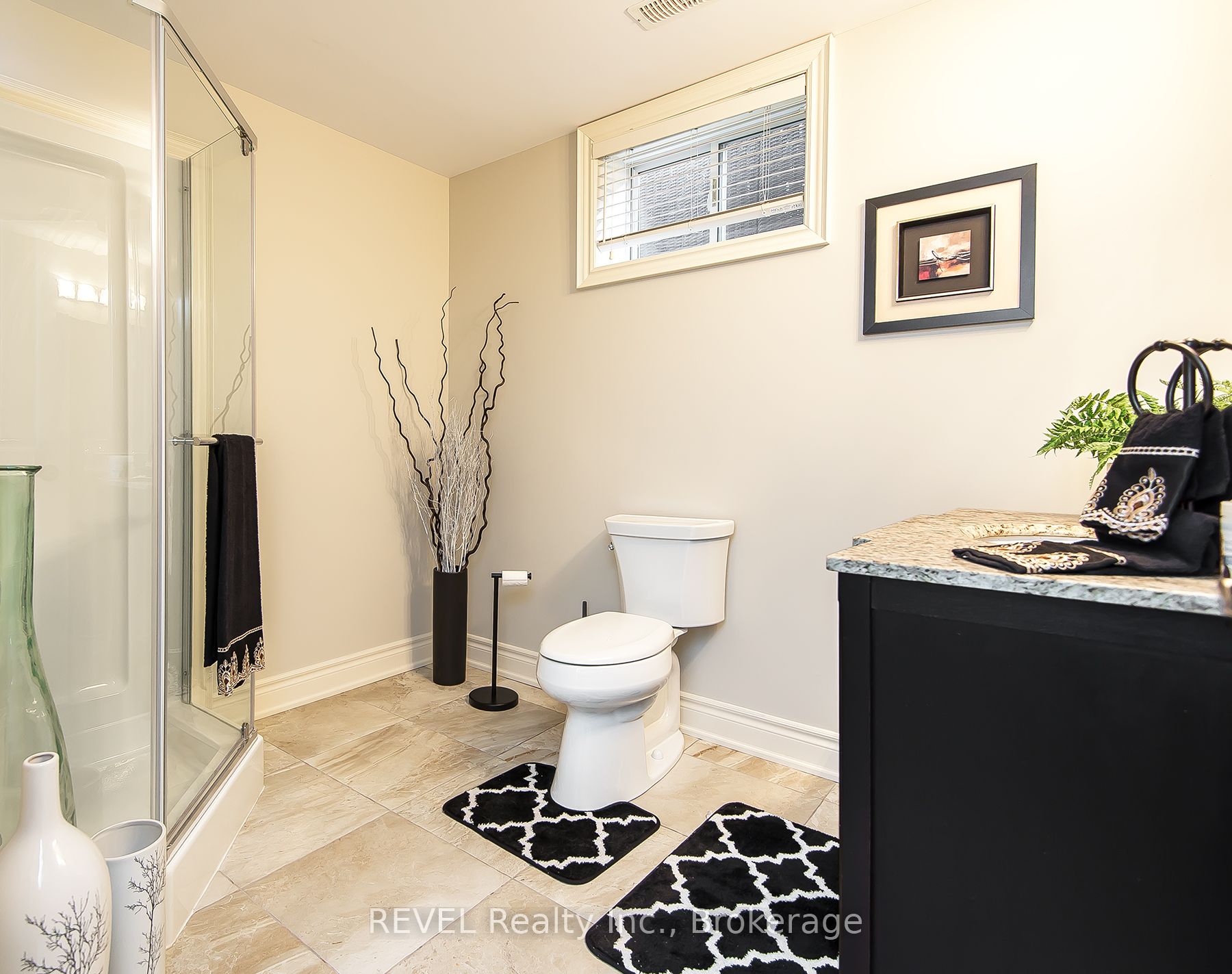 60 Mackenzie King Avenue Property Photo 27