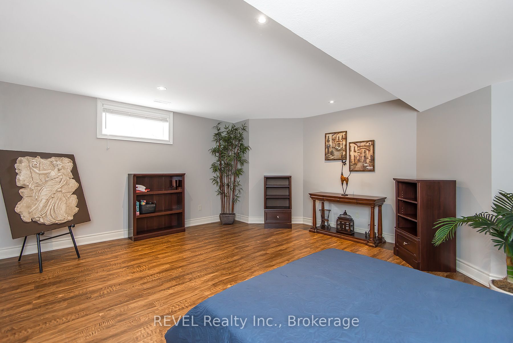 60 Mackenzie King Avenue Property Photo 34