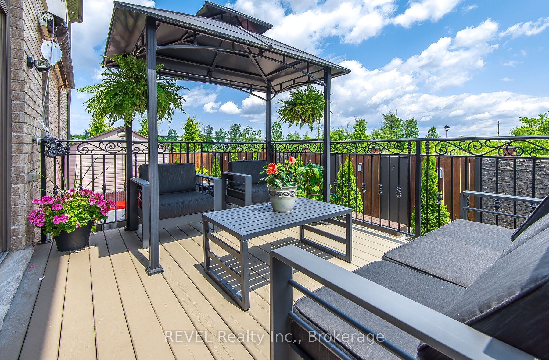 60 Mackenzie King Avenue Property Photo 41