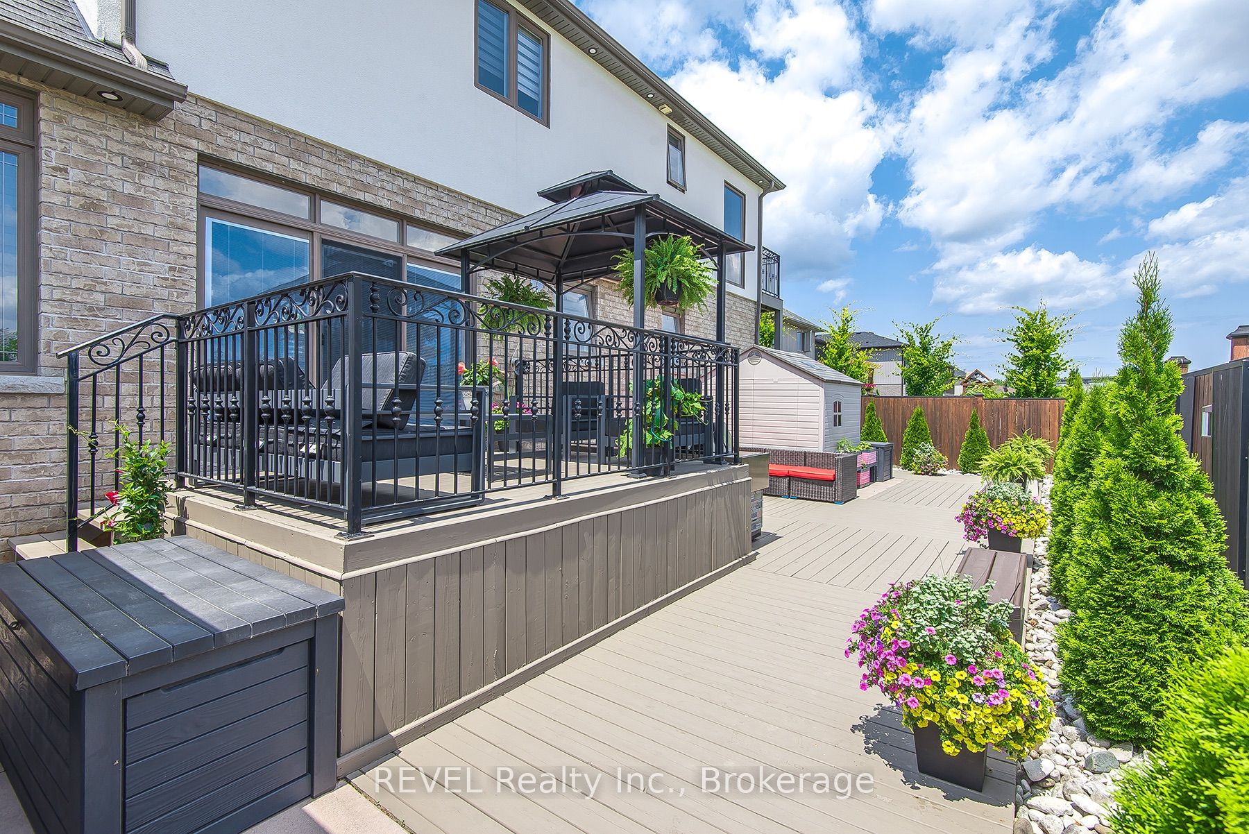 60 Mackenzie King Avenue Property Photo 44