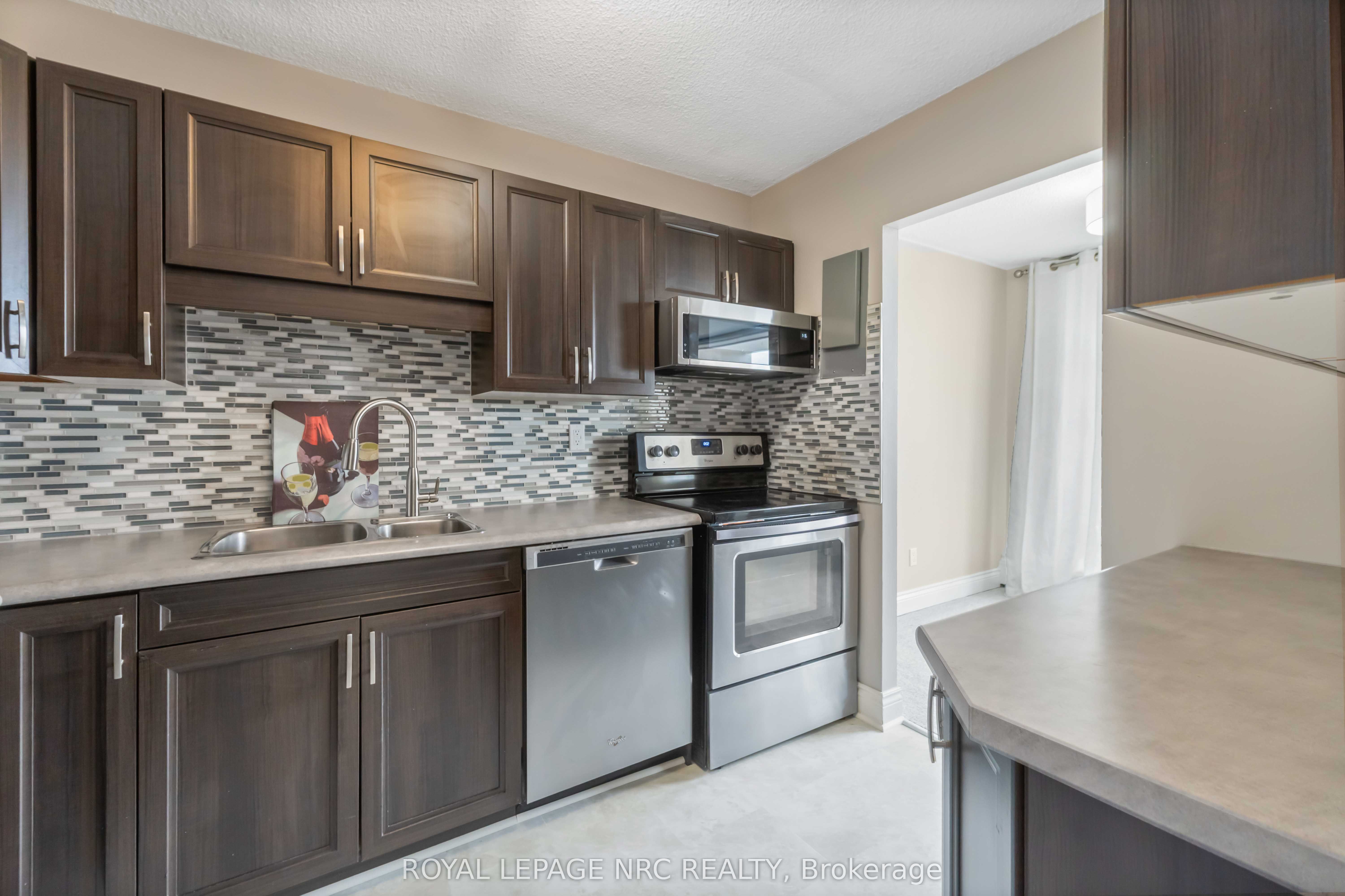 365 Geneva Street 805 Property Photo 15
