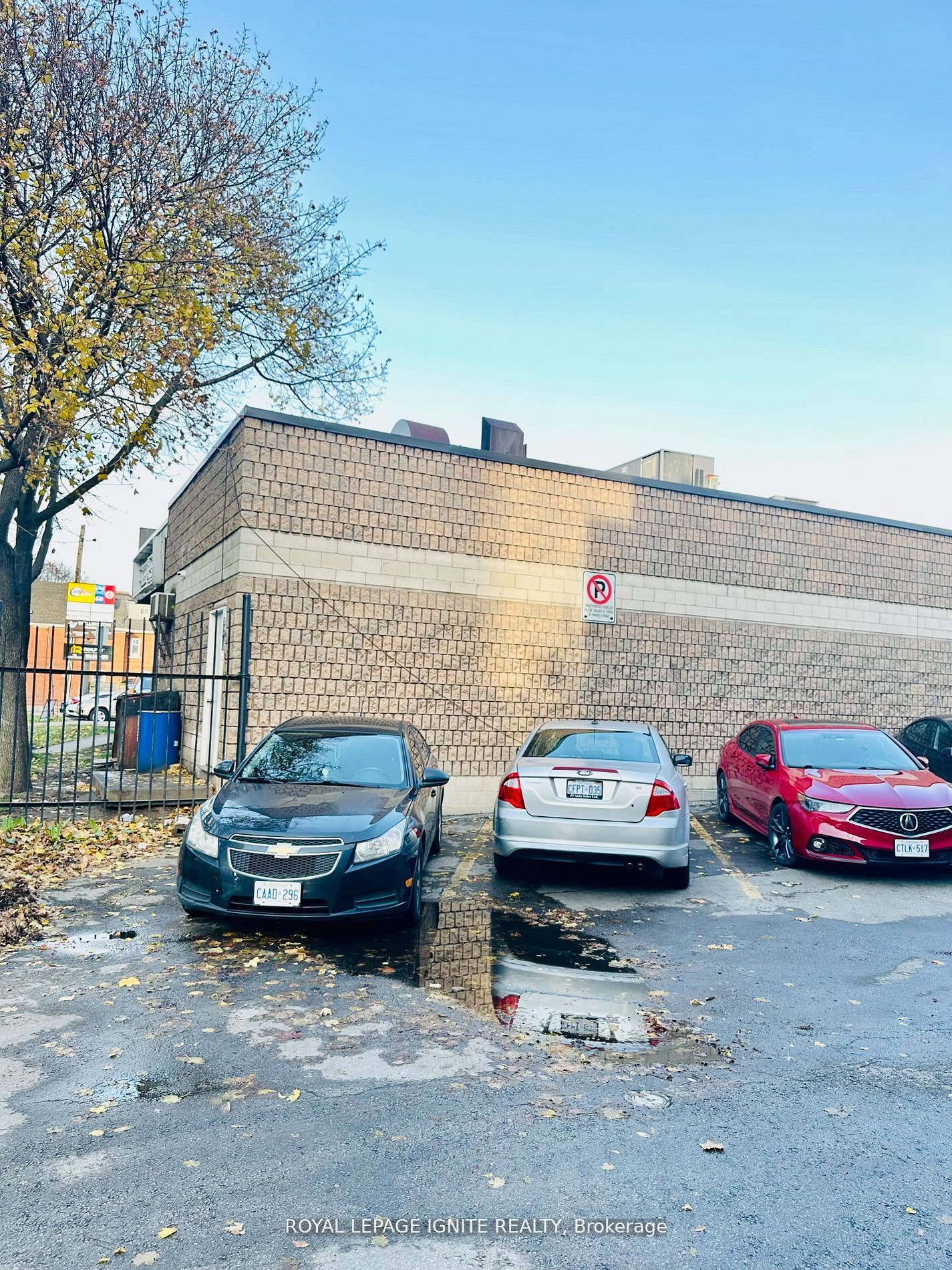 #107 - 90 Wellington Street Property Photo 3