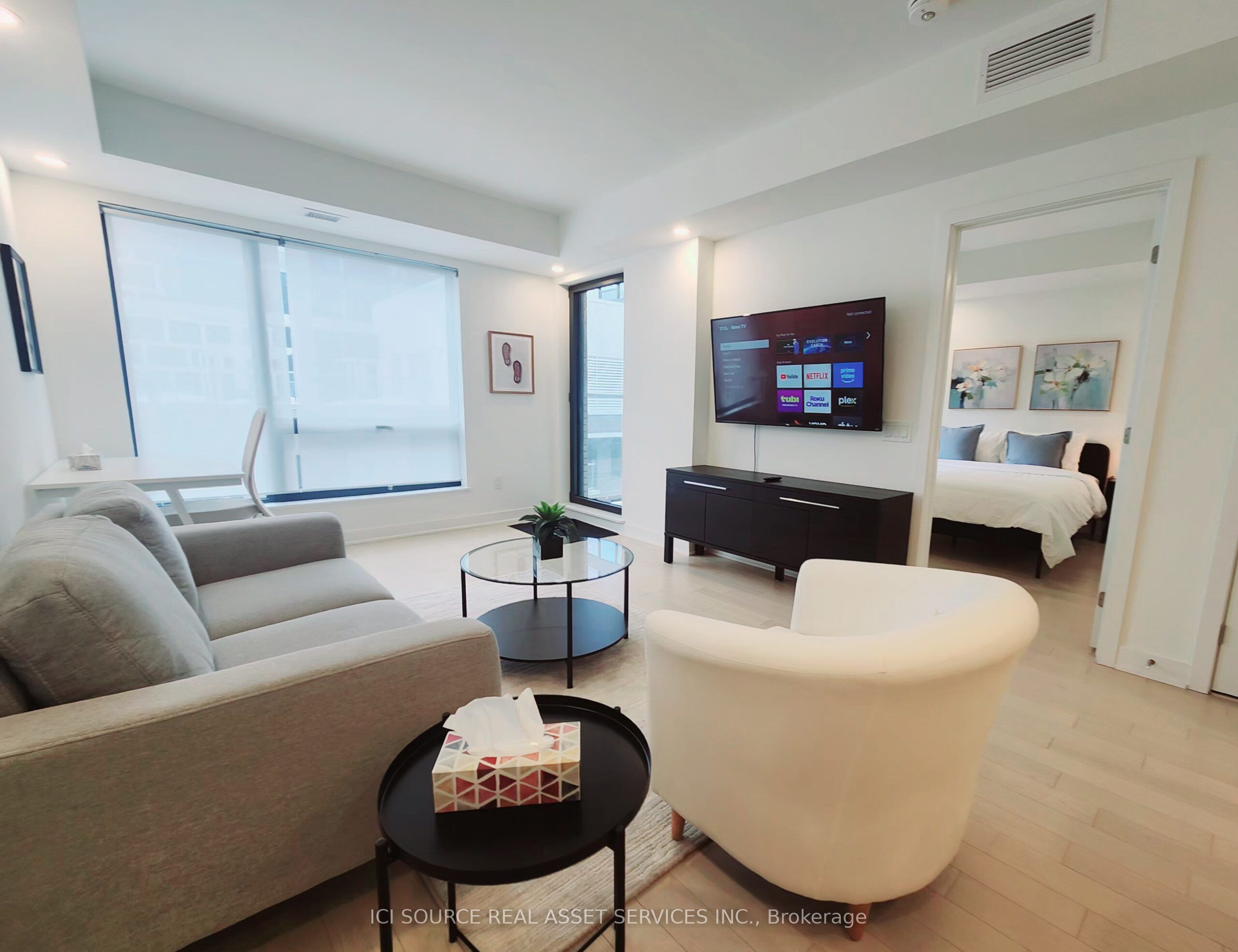 #1009 - 340 Queen Street Property Photo