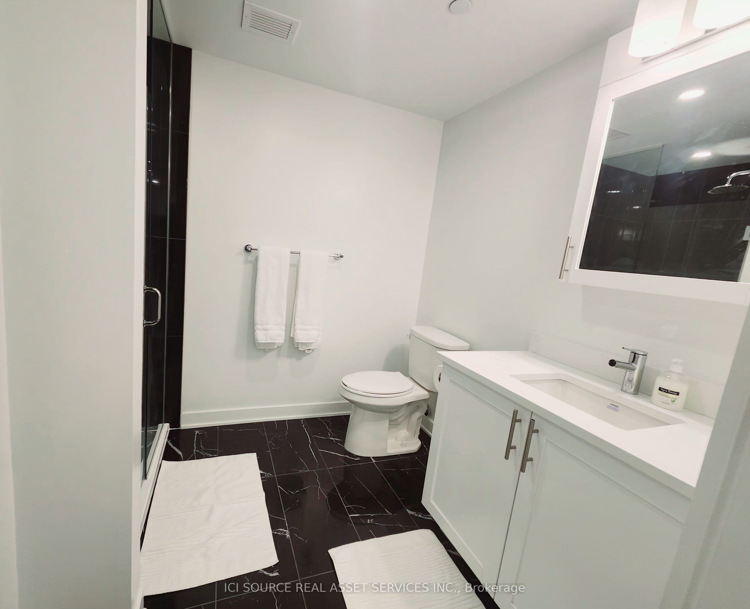 340 Queen Street 1009 Property Photo 12