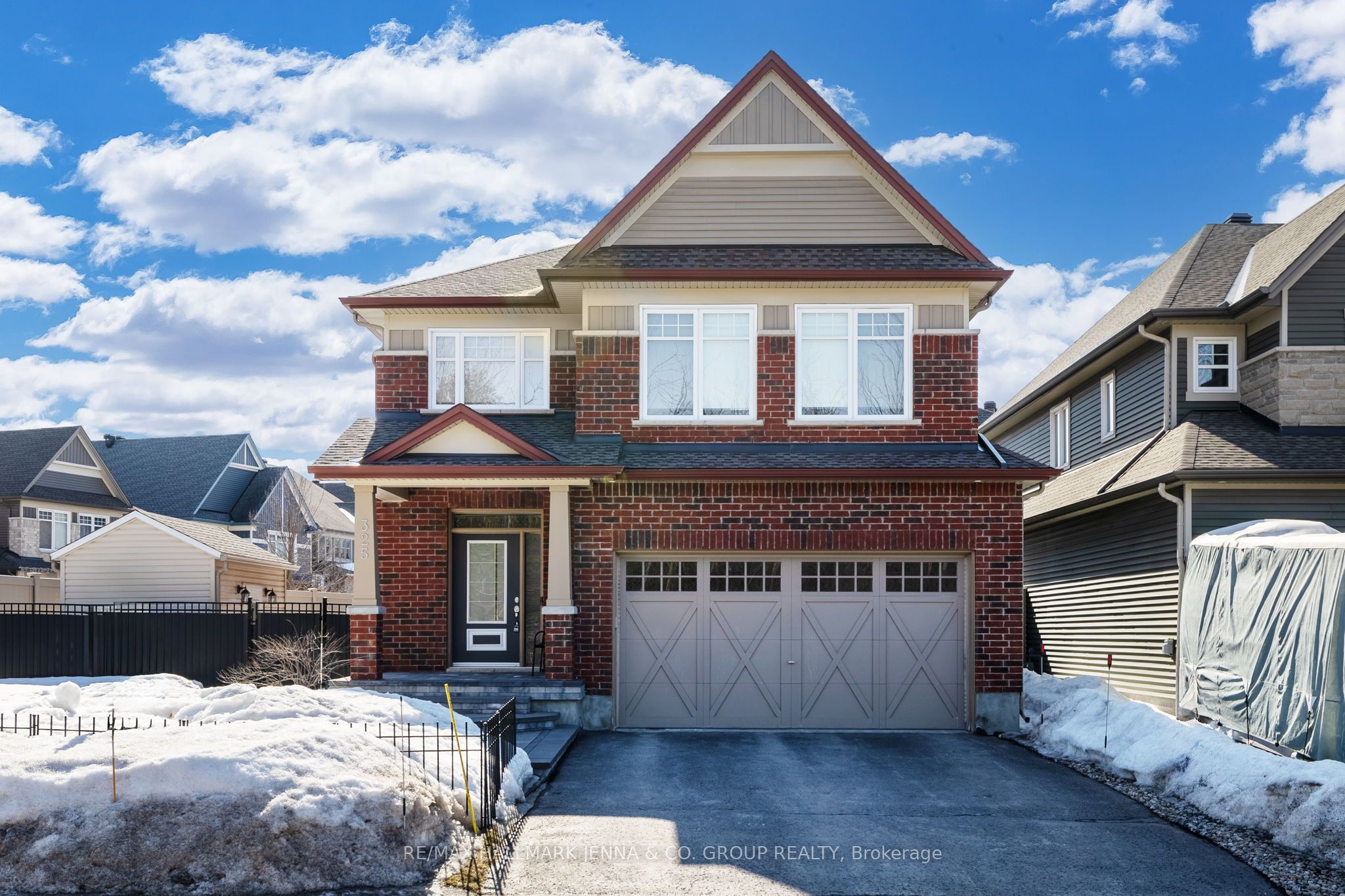 325 Via Verona Avenue Property Photo