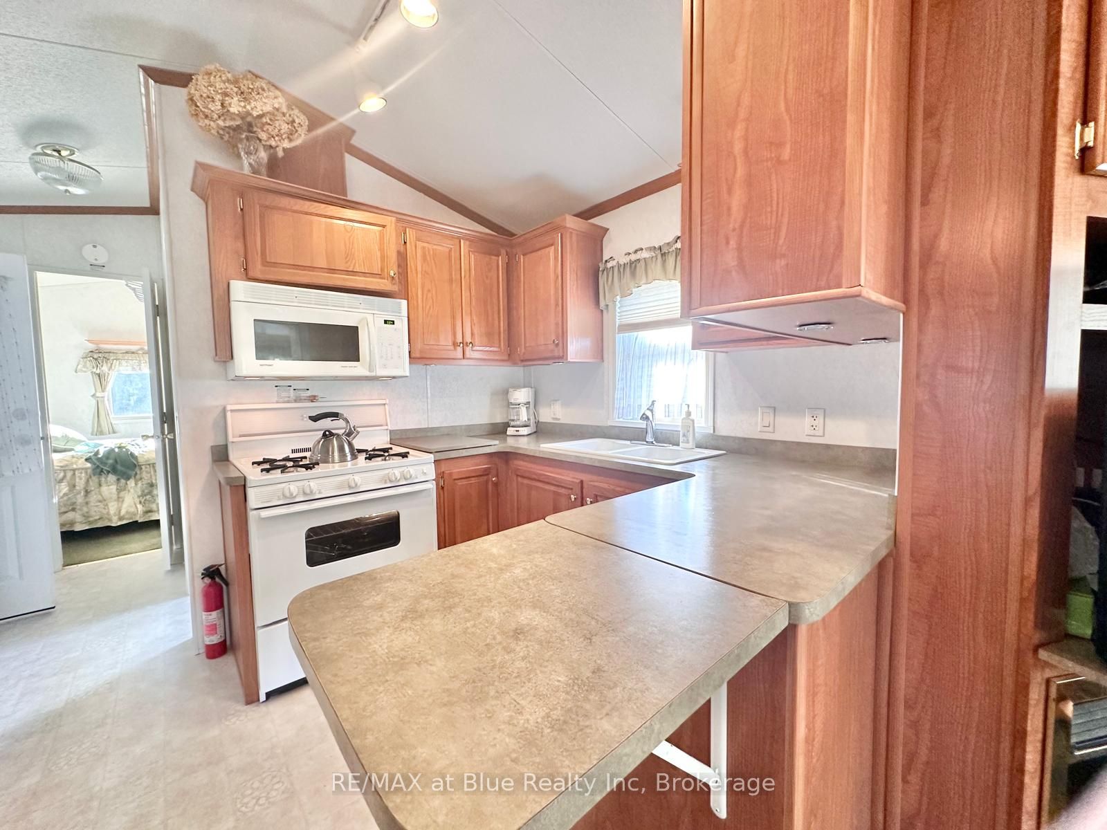 7489 Sideroad 5 N/a E B6 Property Photo 19