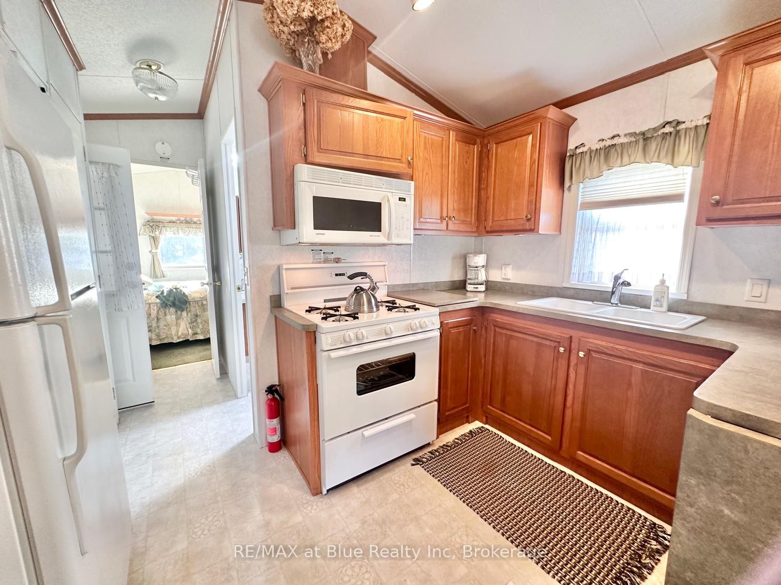 7489 Sideroad 5 N/a E B6 Property Photo 24