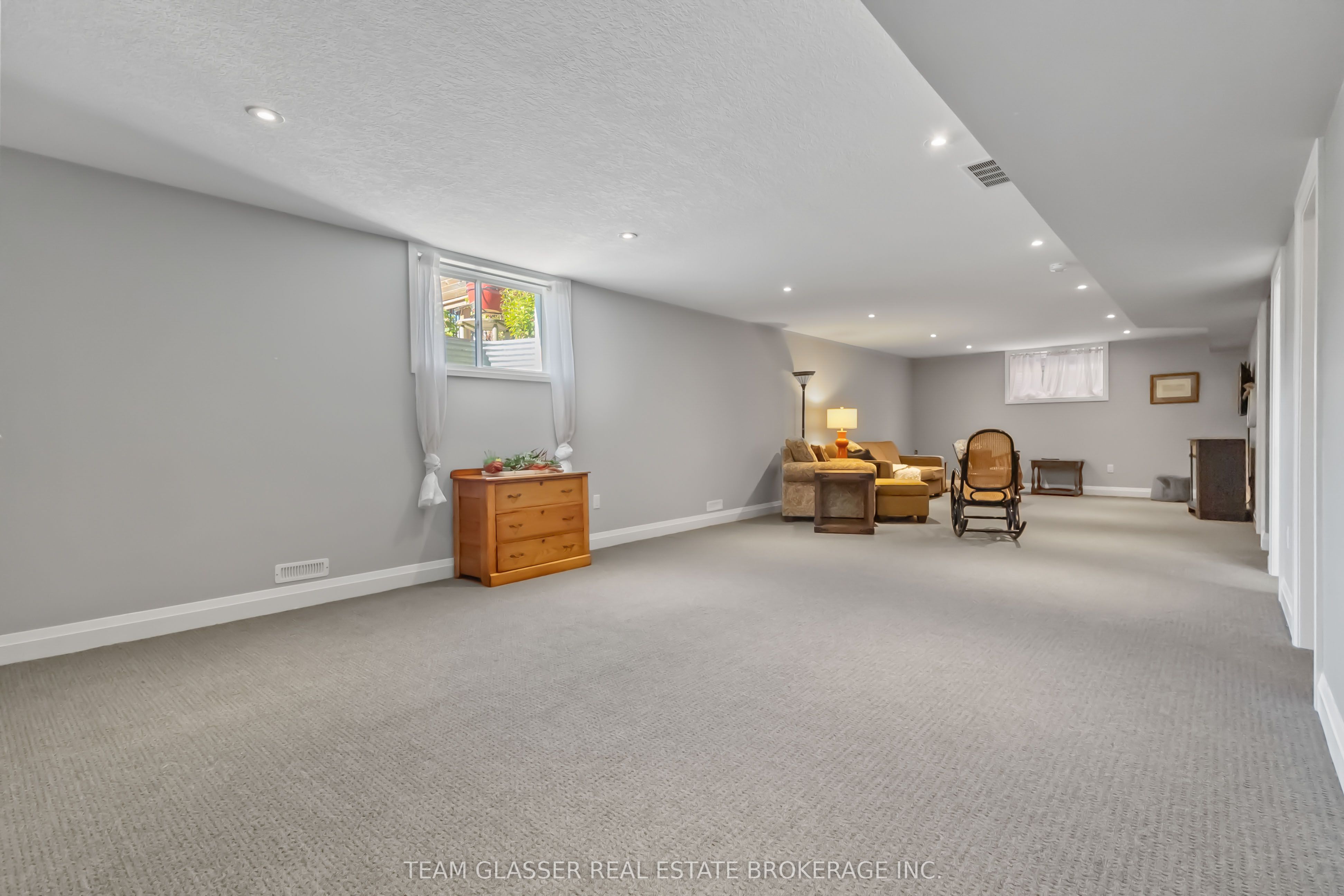 151 Spencer Avenue Property Photo 32