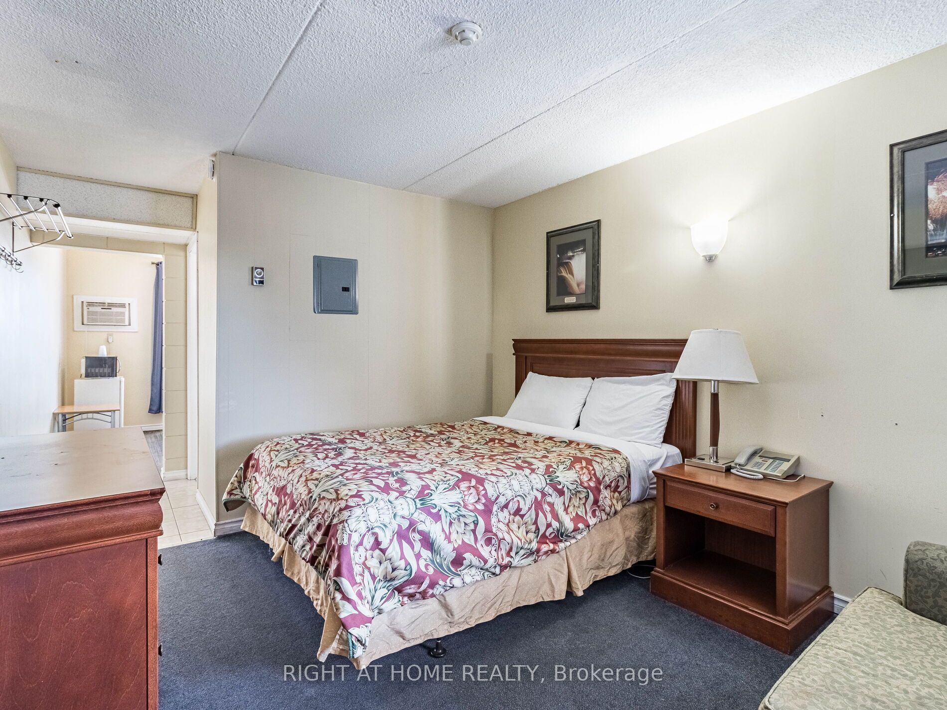 5951 Clark Avenue Property Photo 20