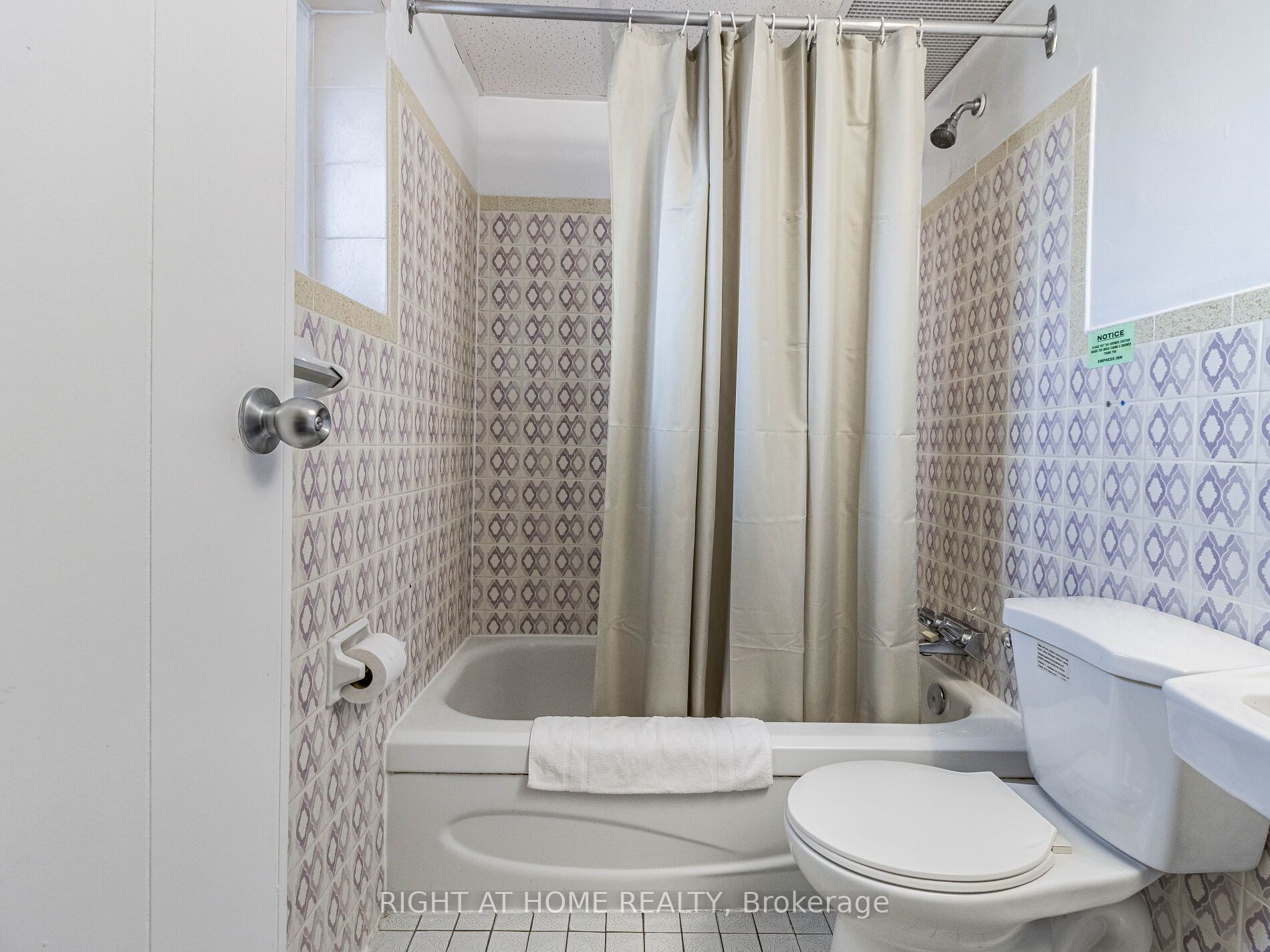 5951 Clark Avenue Property Photo 23
