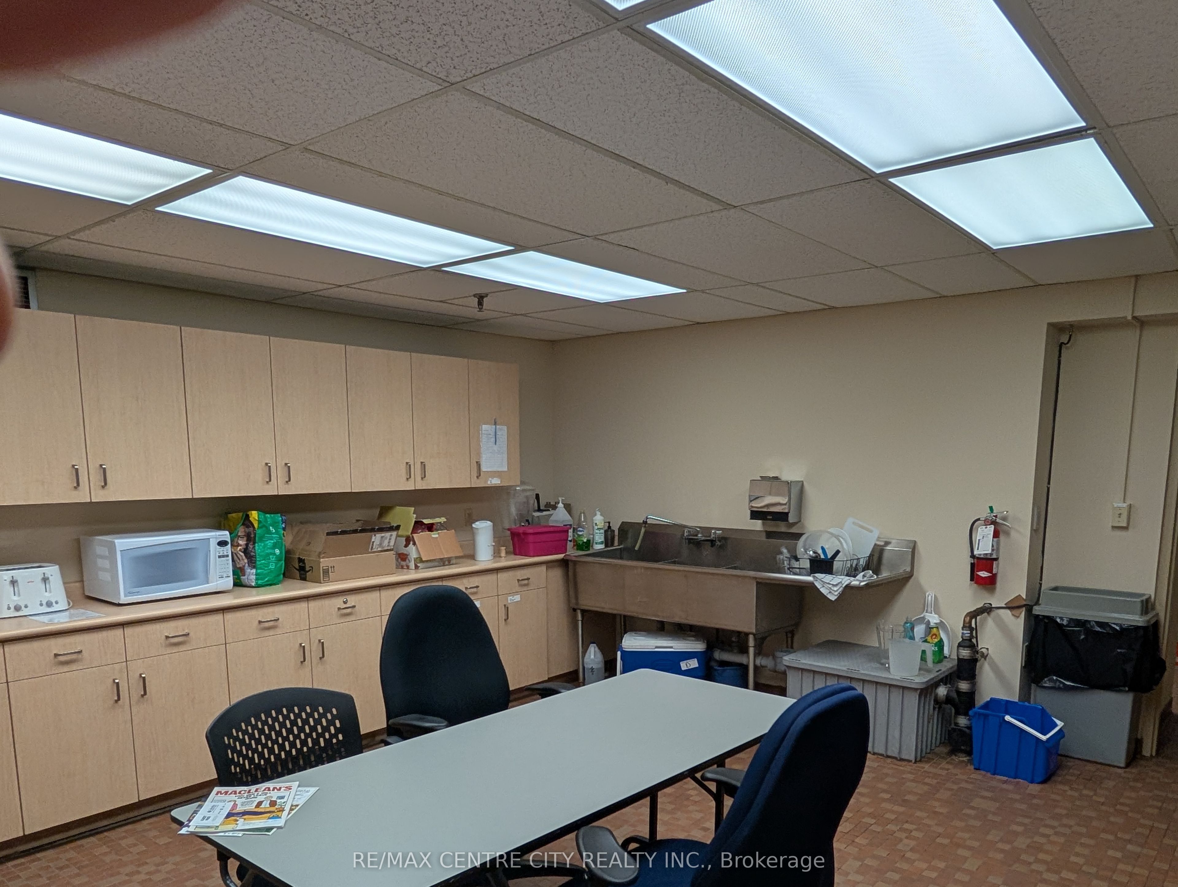 #220 - 379 Dundas Street Property Photo 3
