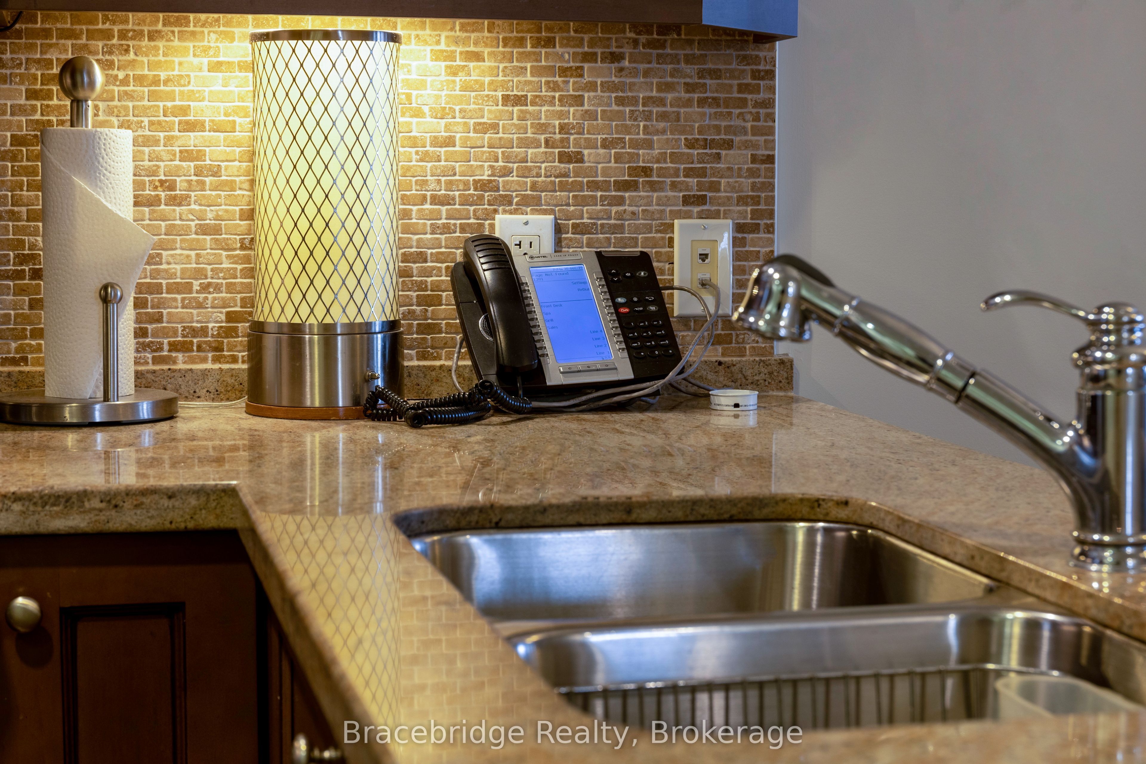 1869 Muskoka 118 Road W L201-a2 Property Photo 7