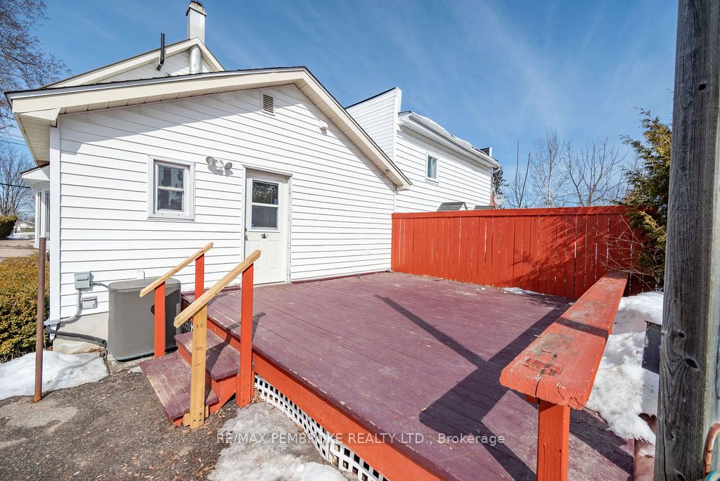 345 Trafalgar Road Property Photo 5