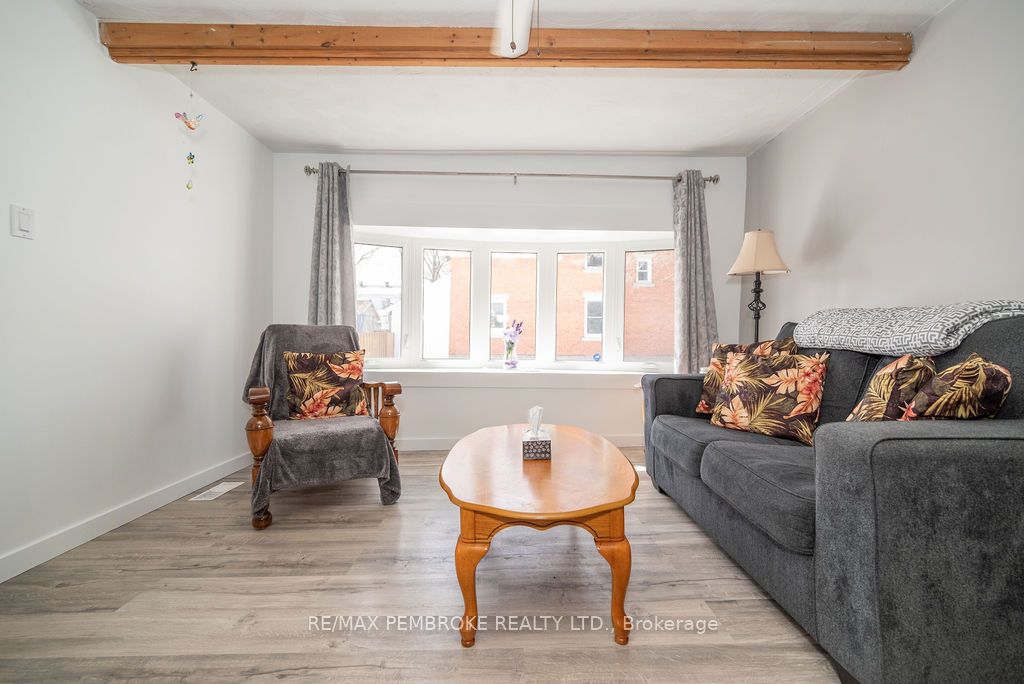 345 Trafalgar Road Property Photo 8