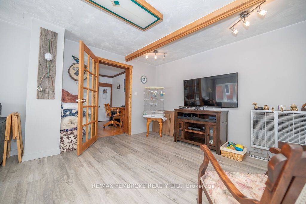 345 Trafalgar Road Property Photo 11