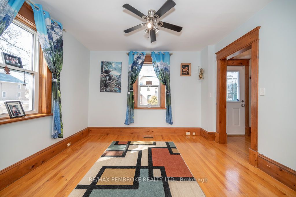 345 Trafalgar Road Property Photo 19