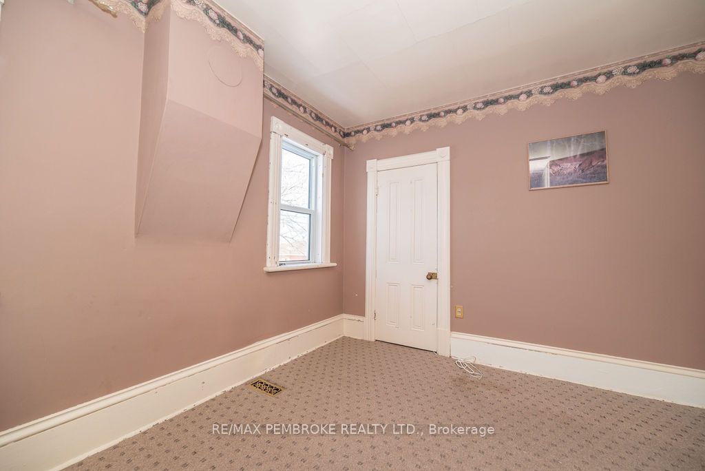 345 Trafalgar Road Property Photo 27
