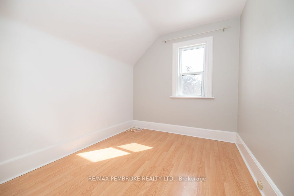 345 Trafalgar Road Property Photo 28