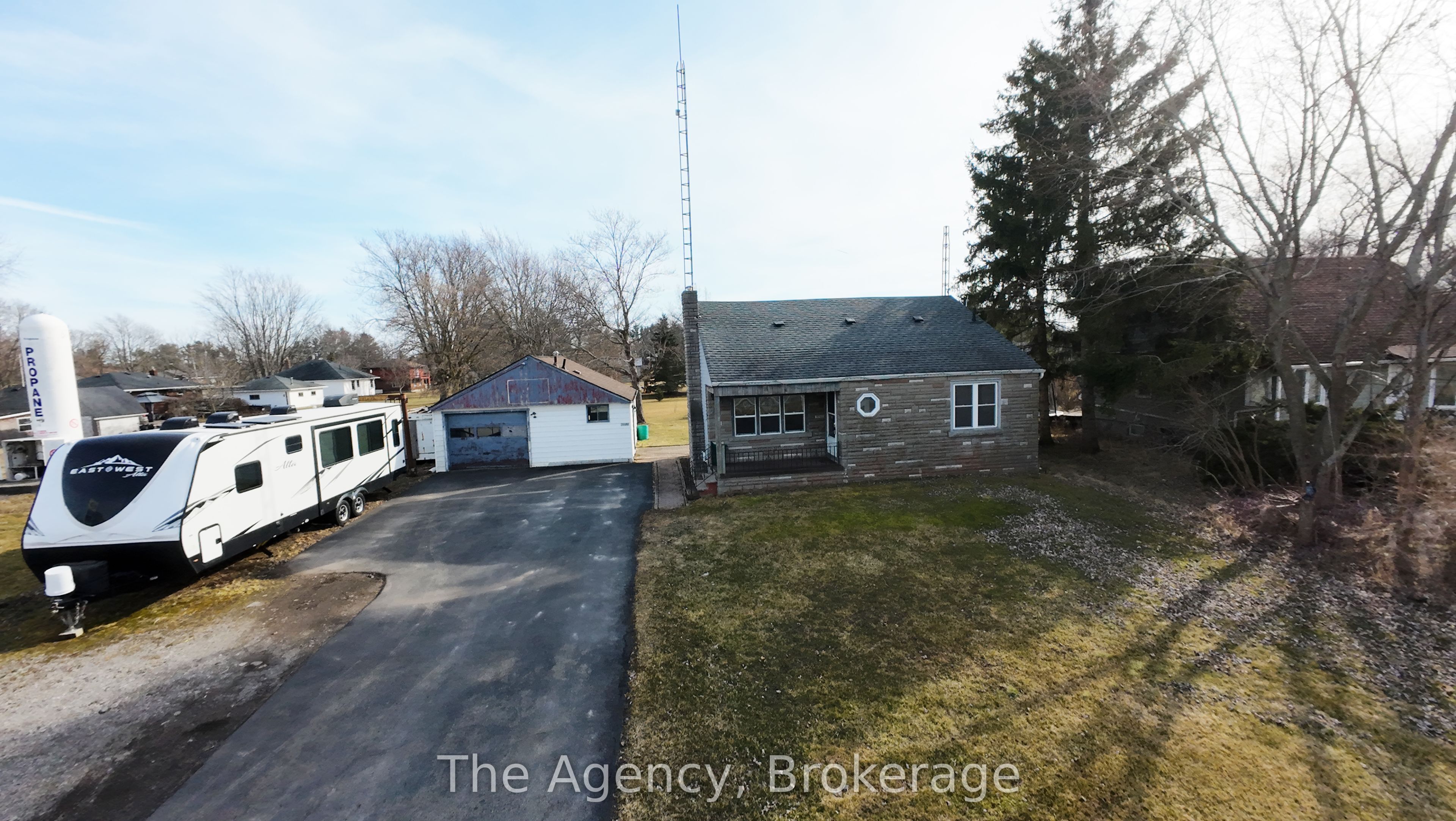 11613 Highway 3 Property Photo 1