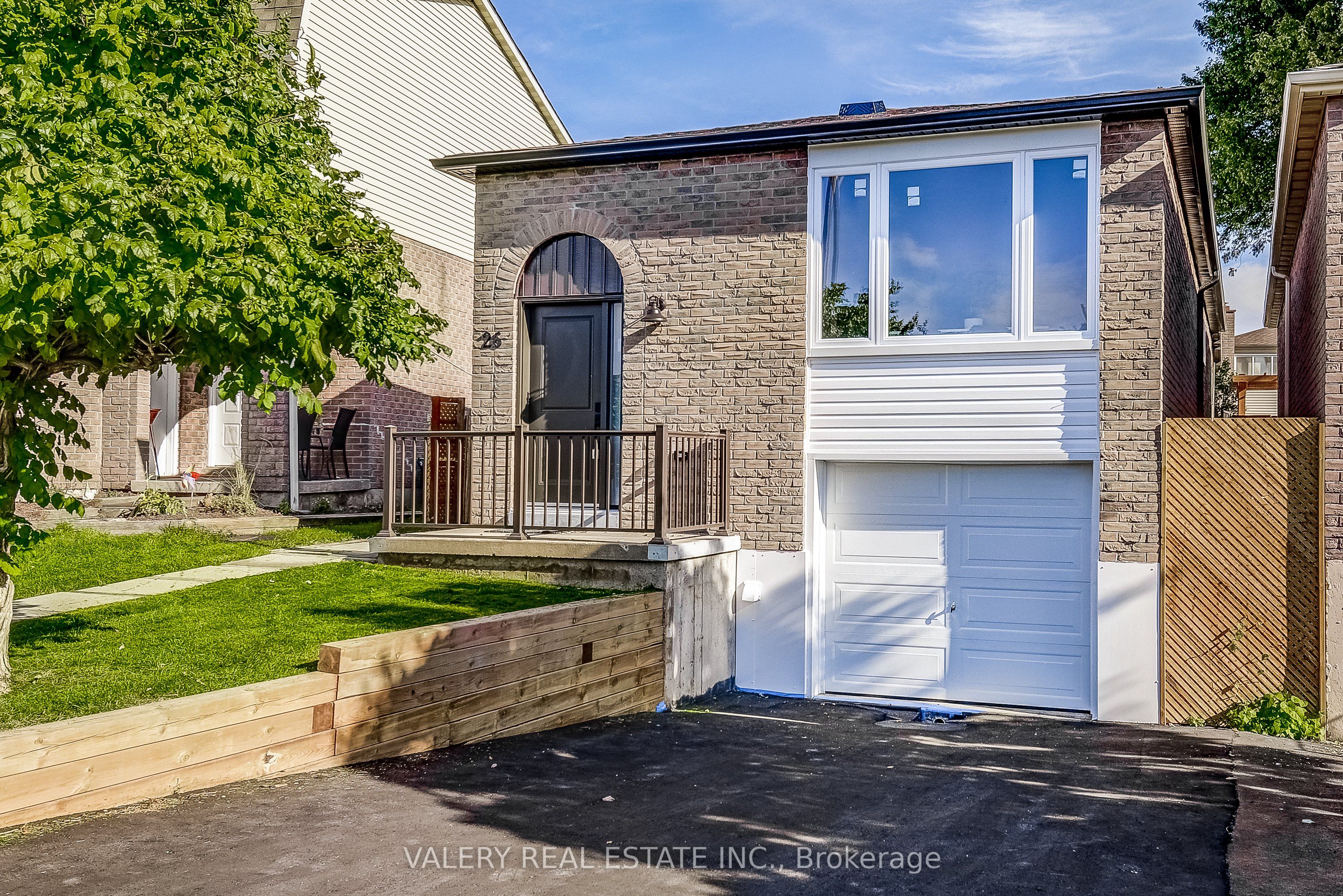 26 Garden Crescent Property Photo 1