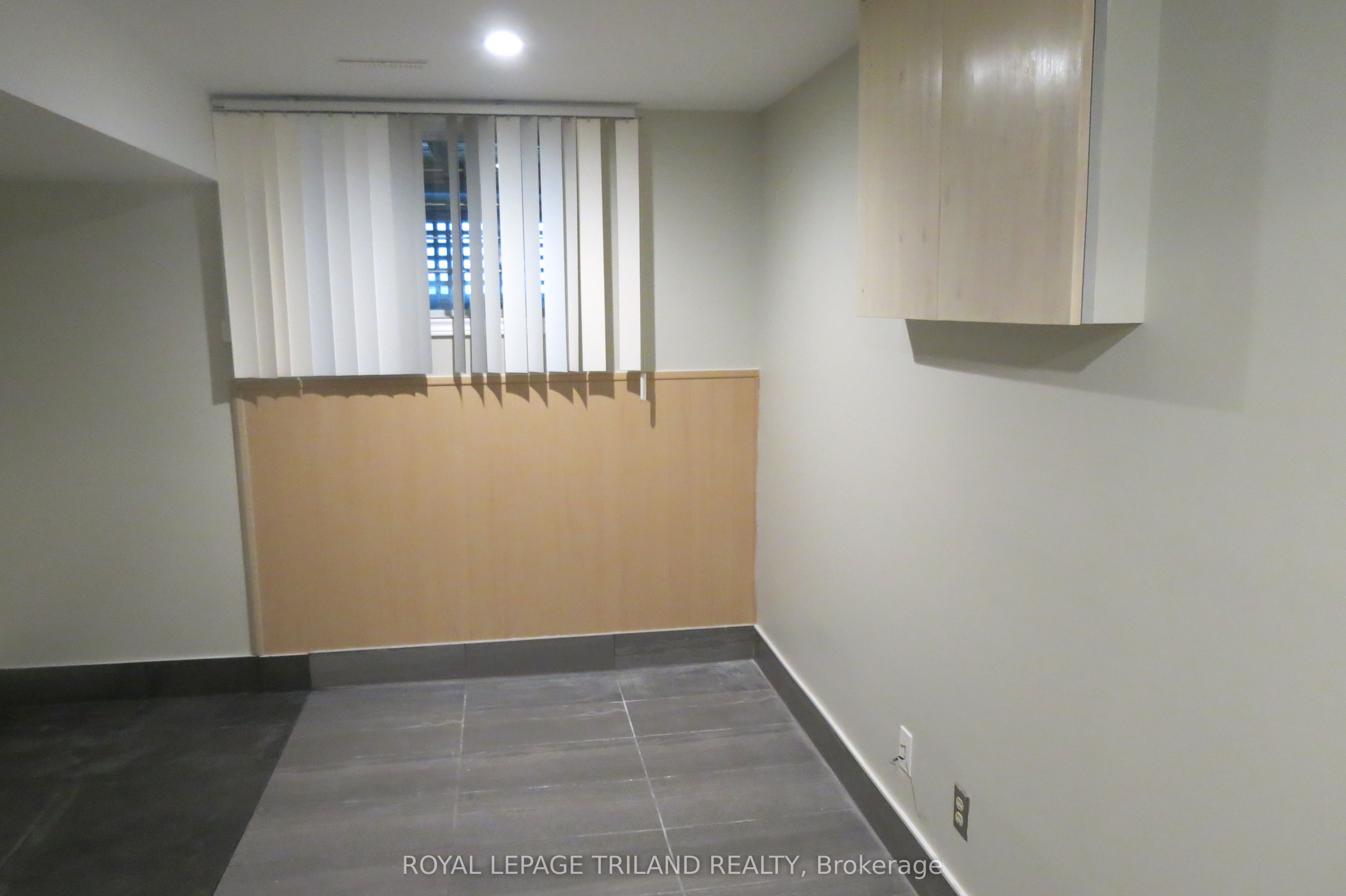 76 Ardsley Road Lower Property Photo 12