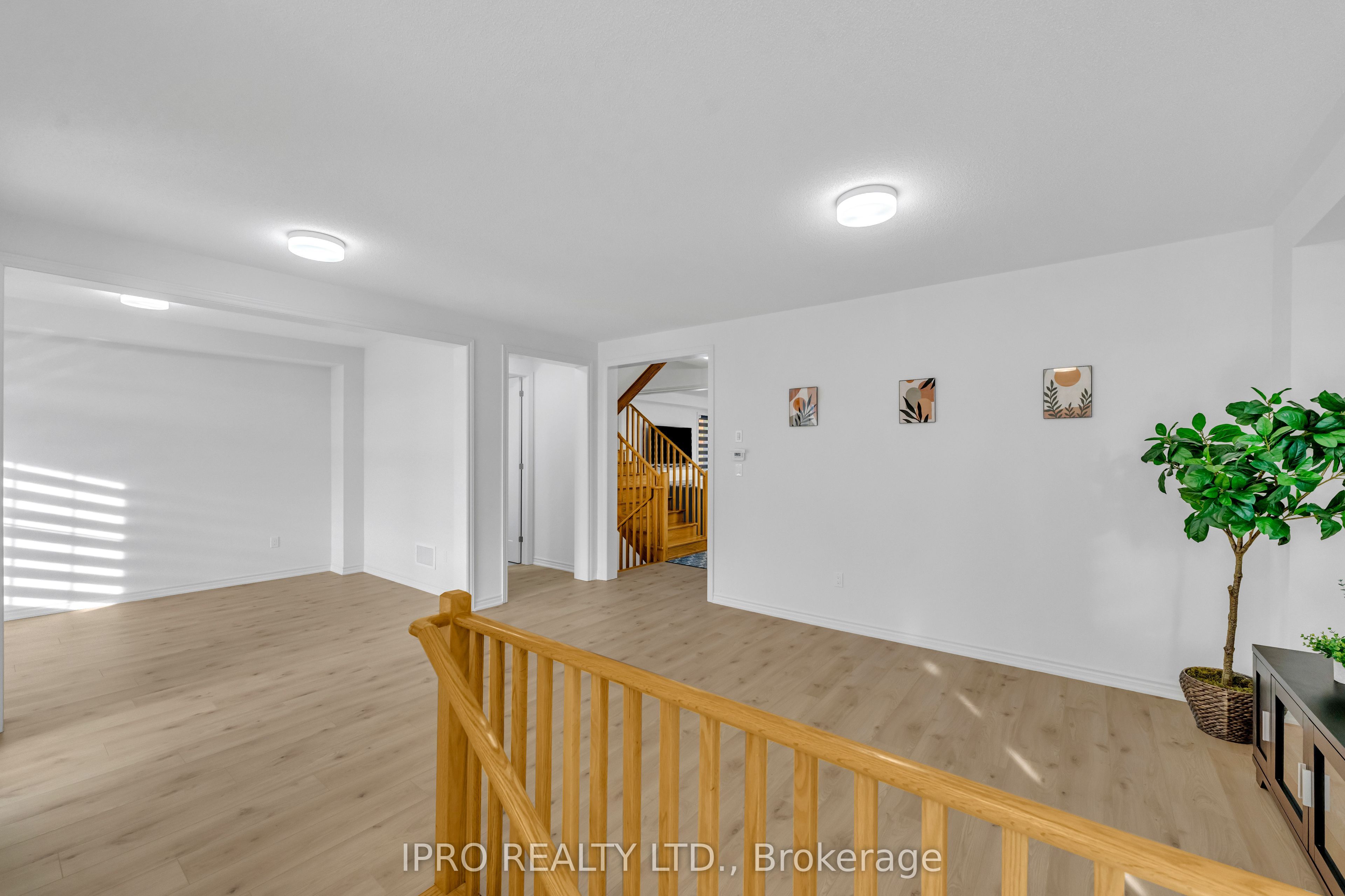 1033 Trailsview Avenue Property Photo 32