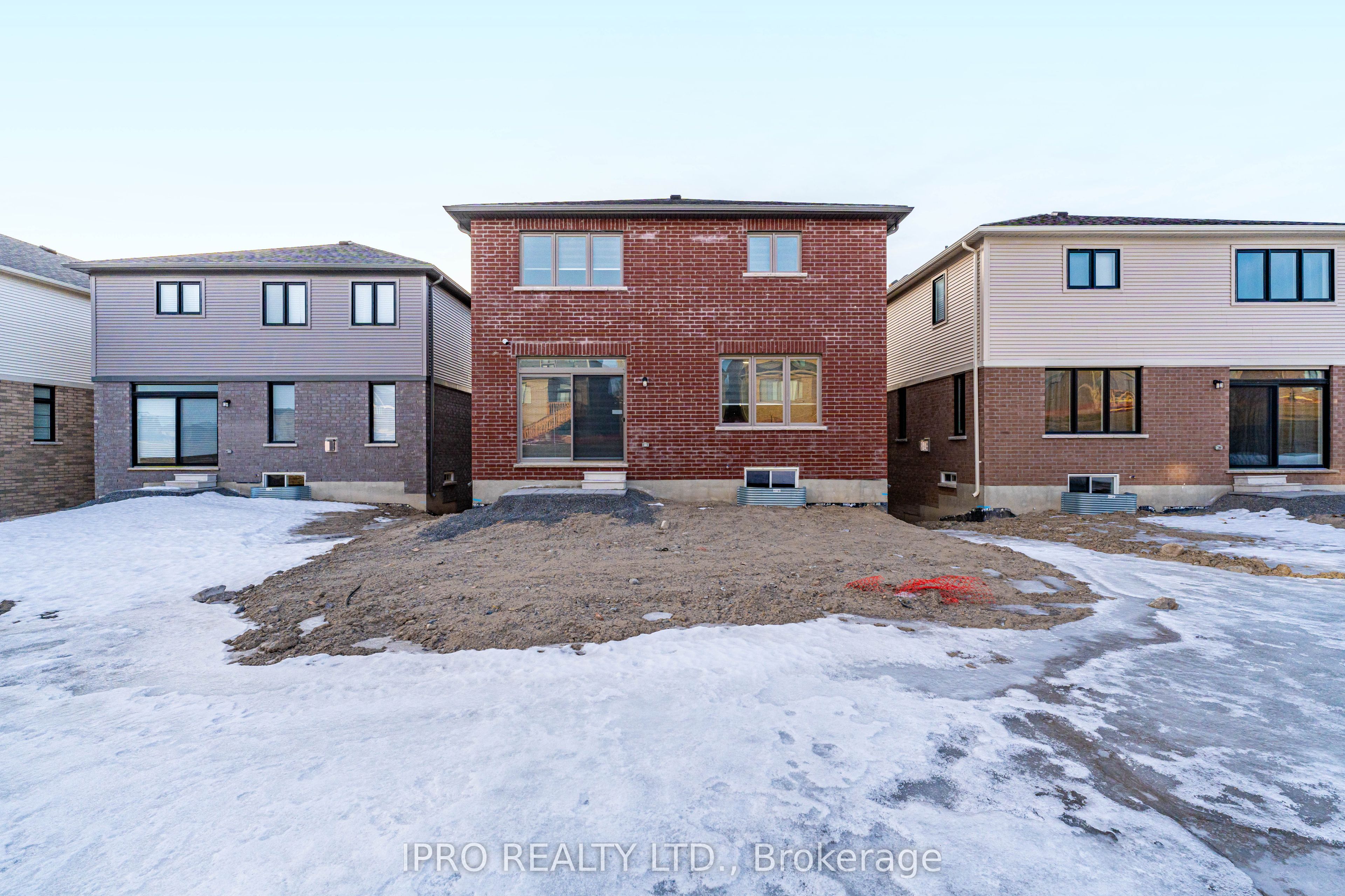 1033 Trailsview Avenue Property Photo 43