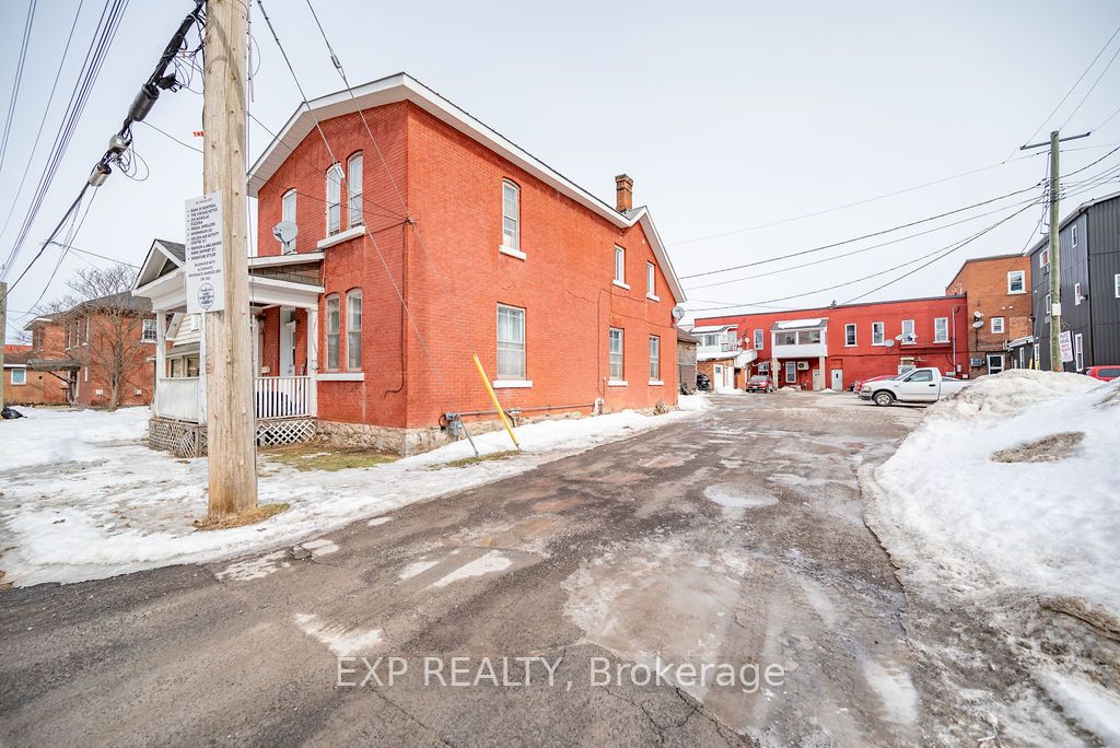 204 Raglan Street Property Photo 7