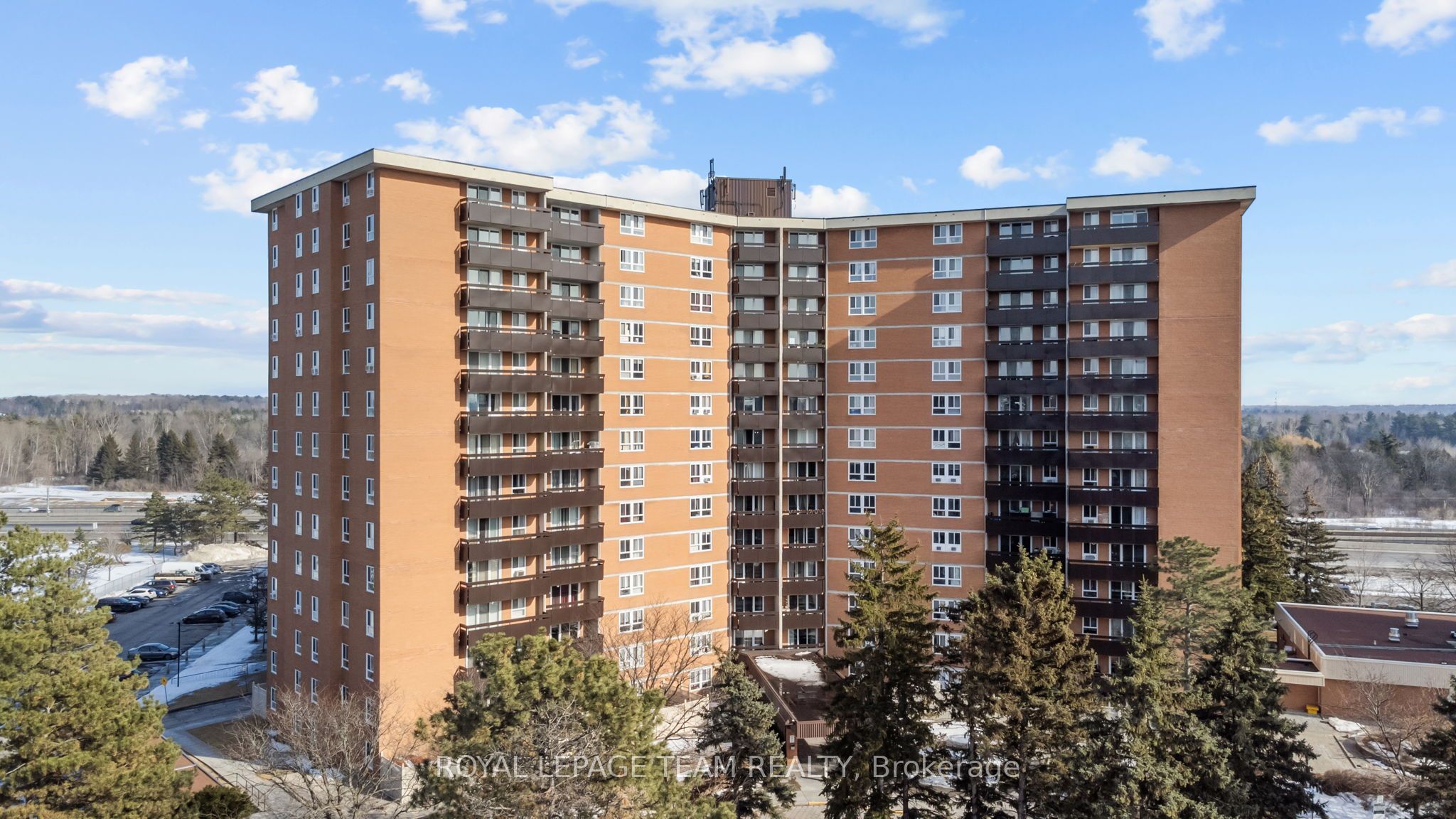 #1106 - 2020 Jasmine Crescent Property Photo