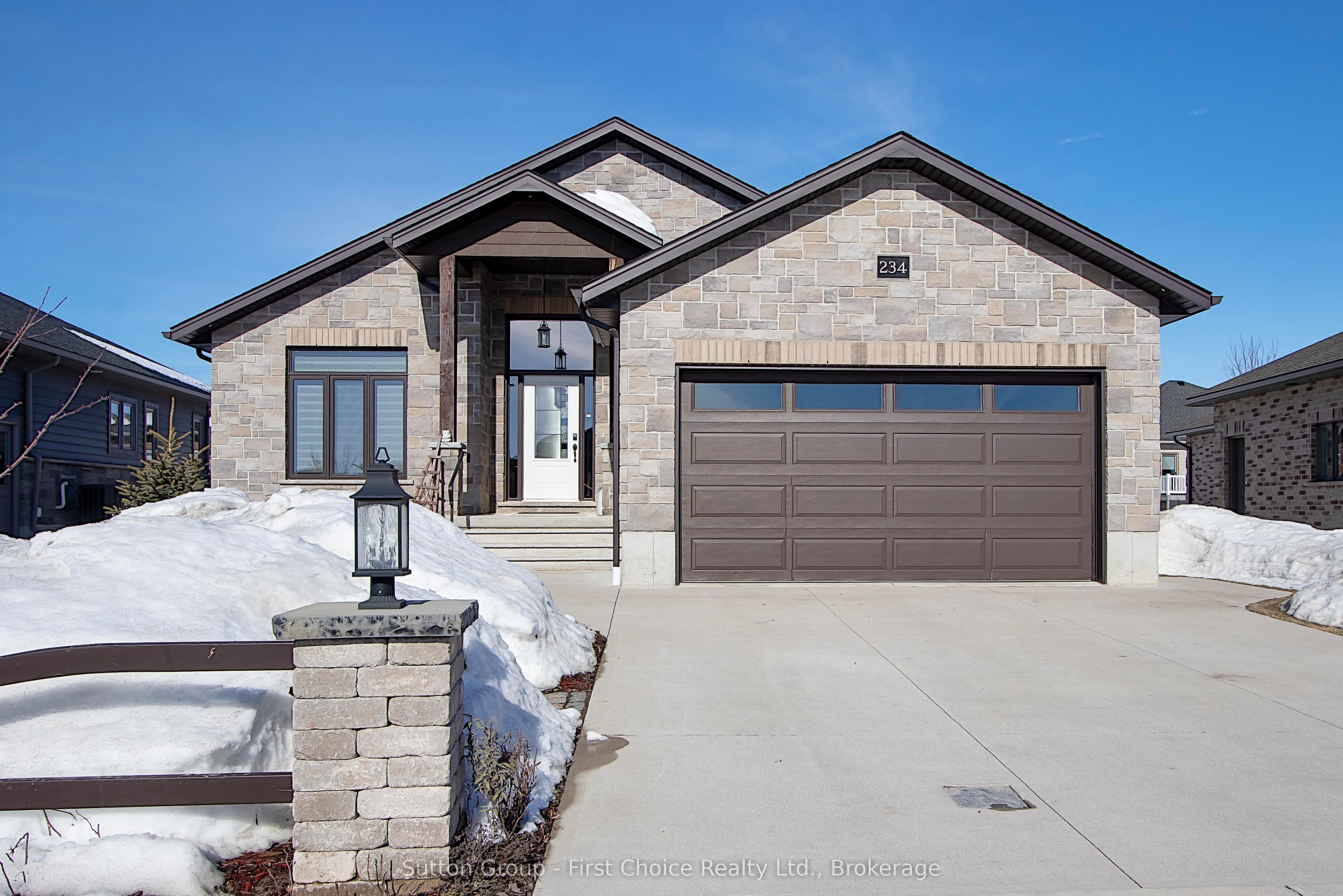 234 Matheson Dr Property Photo