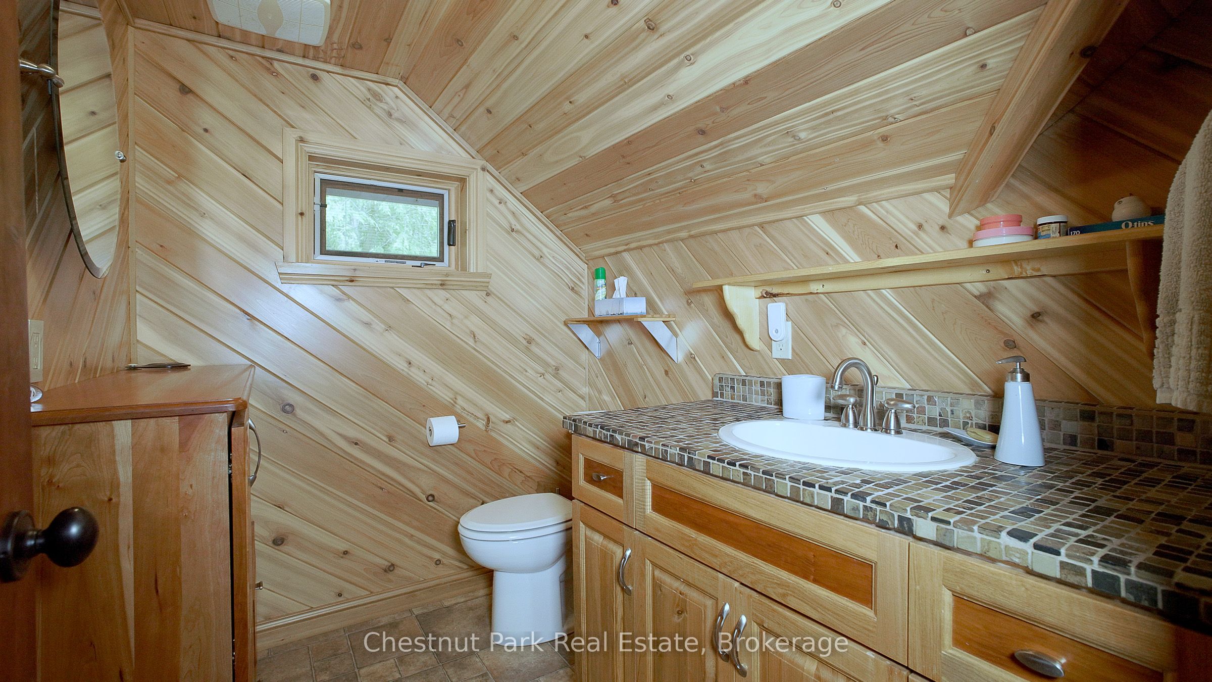 584 Warner Bay Road Property Photo 28