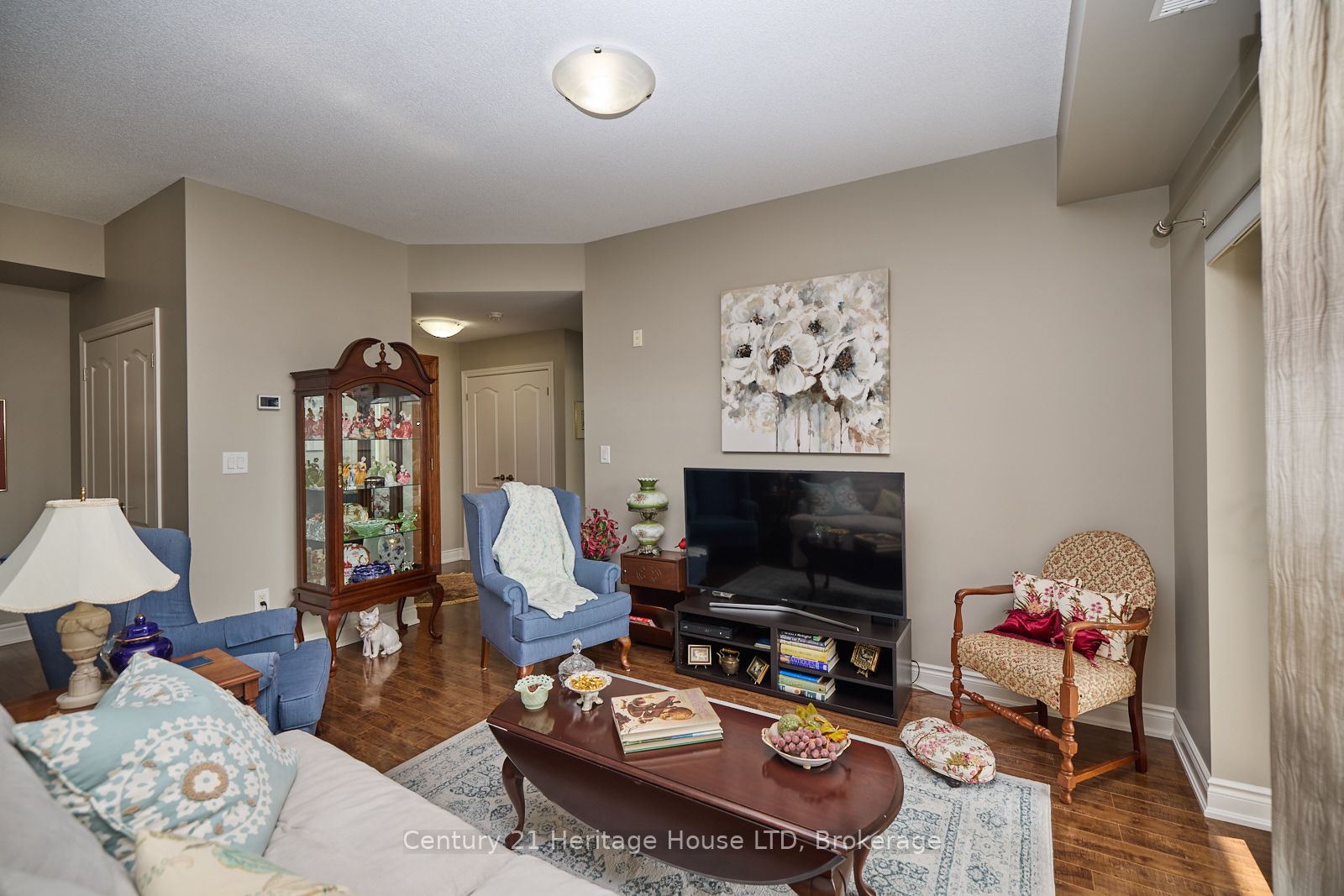 8111 Forest Glen Drive 427 Property Photo 13