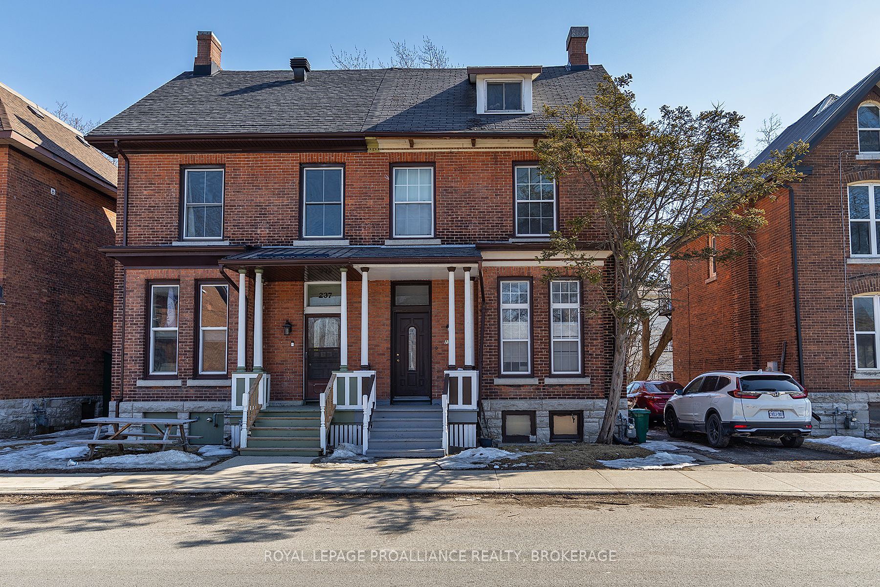 235 Alfred Street Property Photo