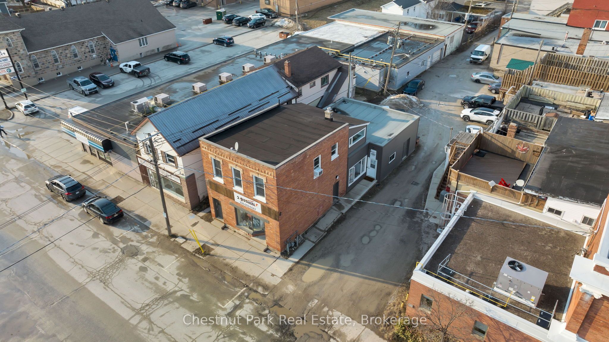 16 Trowbridge Street Property Photo 3