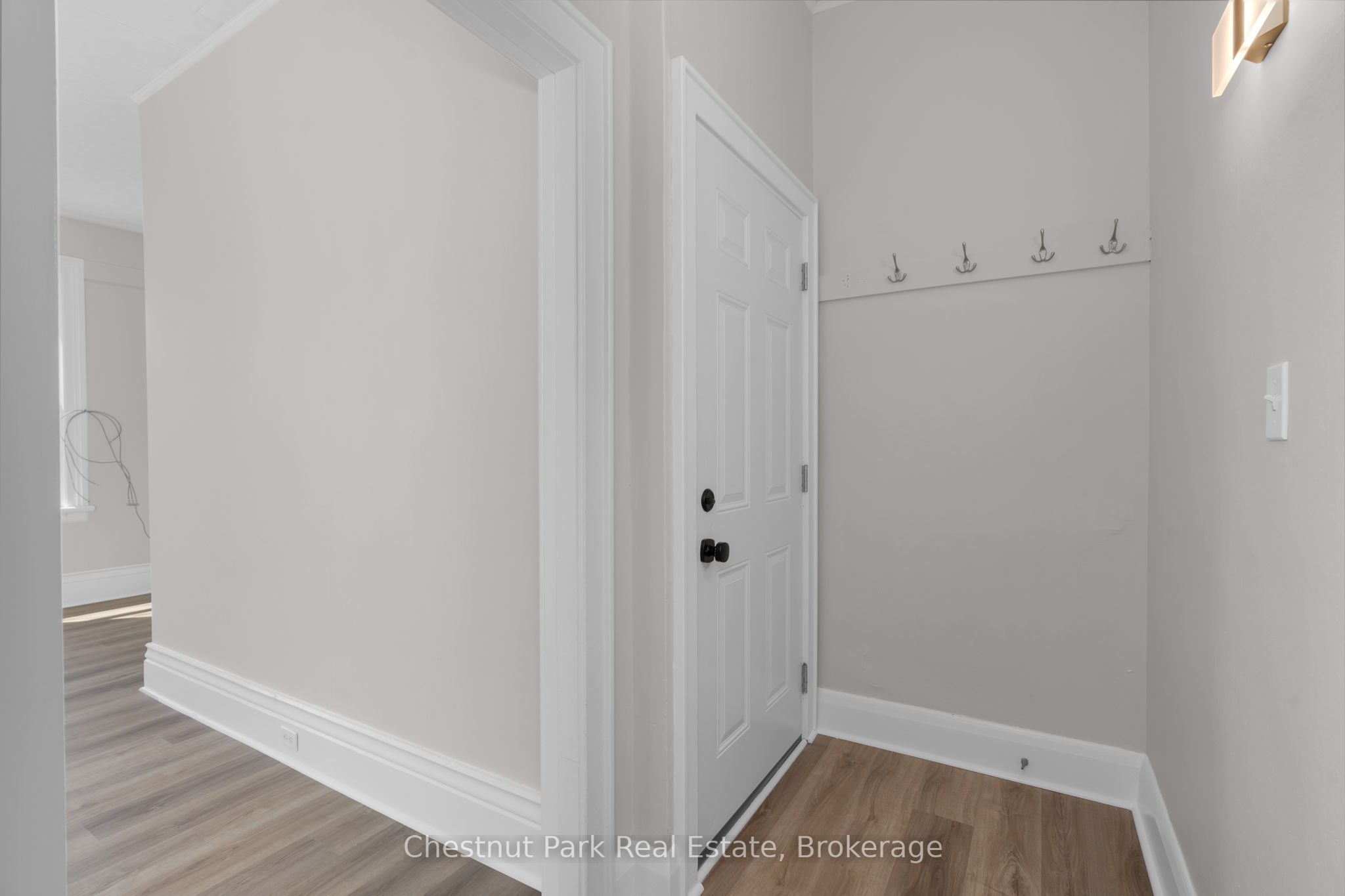 16 Trowbridge Street Property Photo 4
