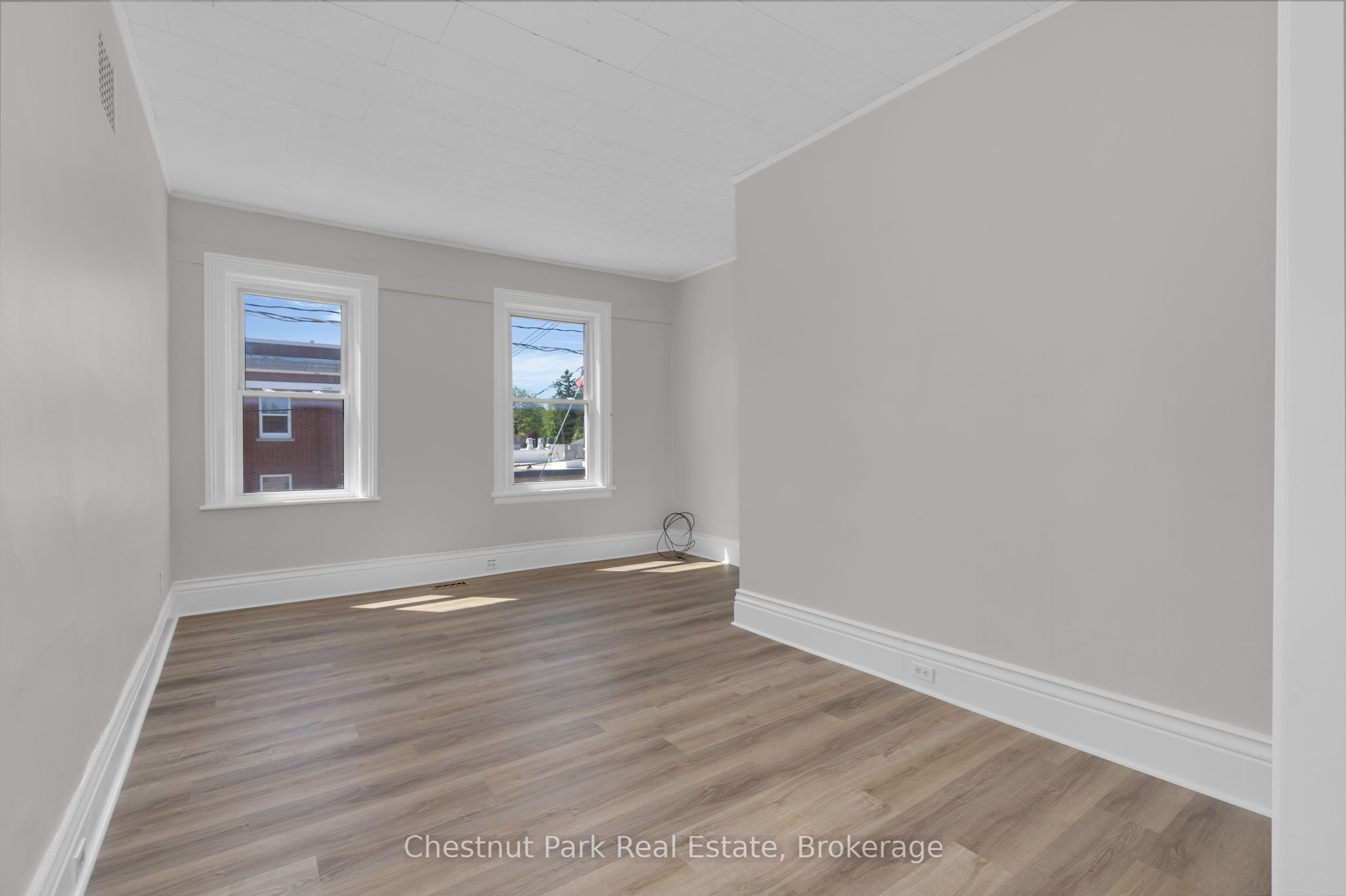 16 Trowbridge Street Property Photo 5