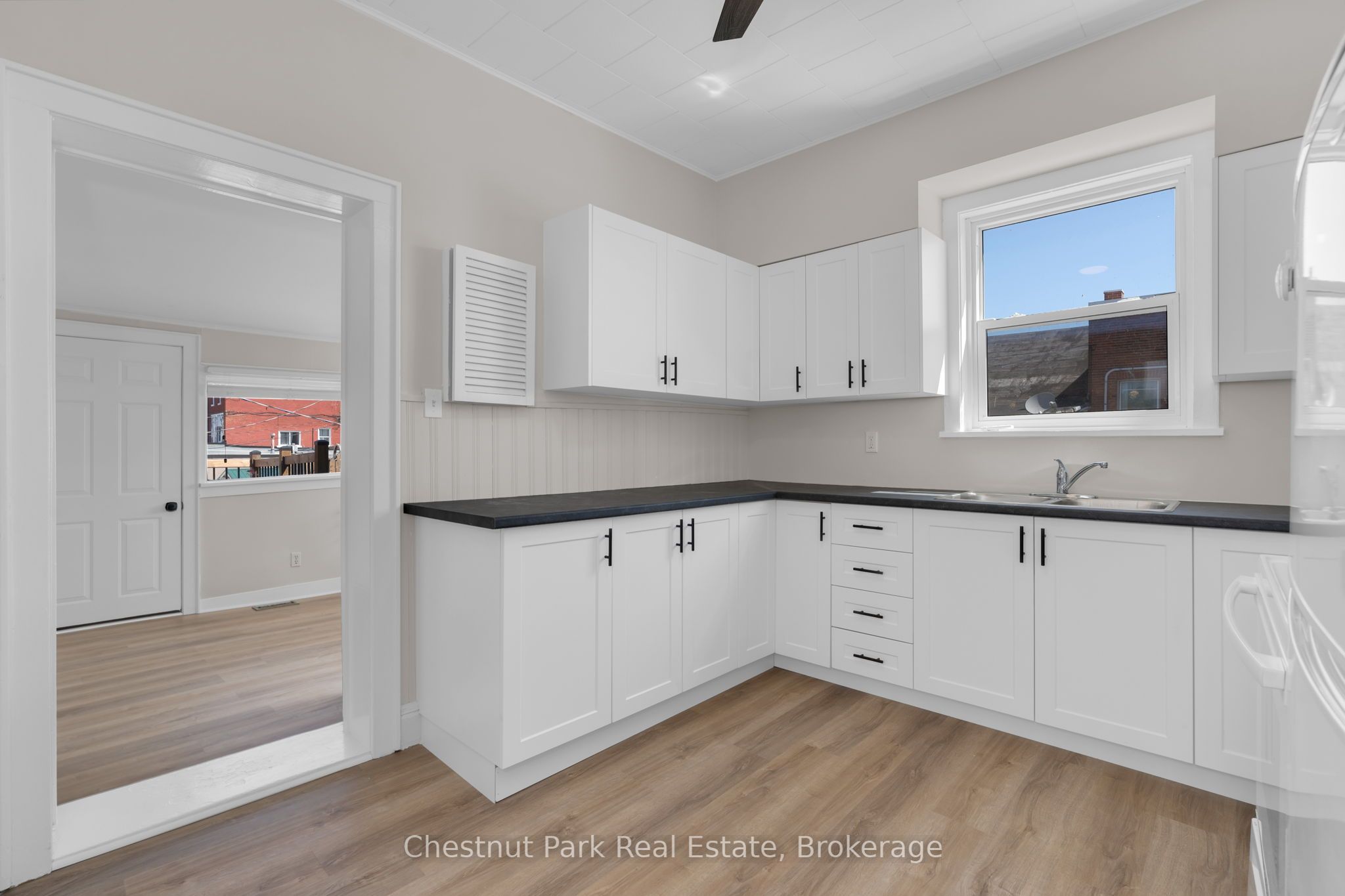 16 Trowbridge Street Property Photo 12