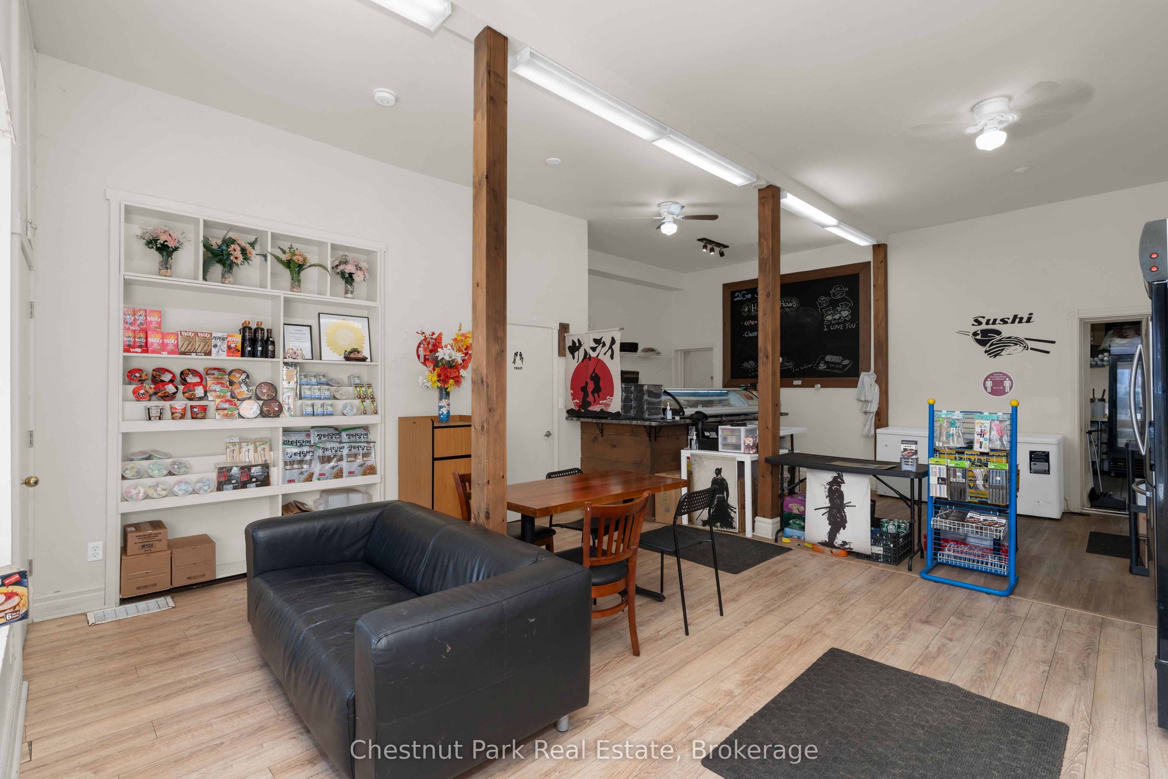 16 Trowbridge Street Property Photo 25