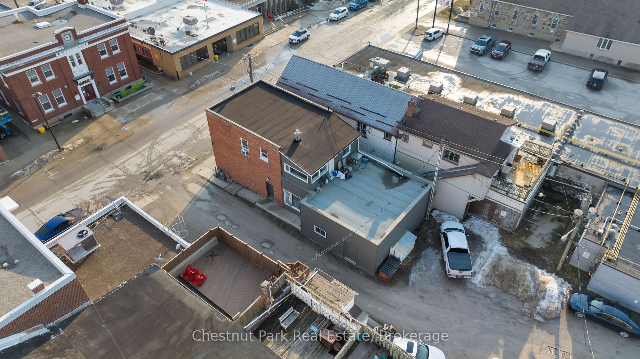 16 Trowbridge Street Property Photo 31