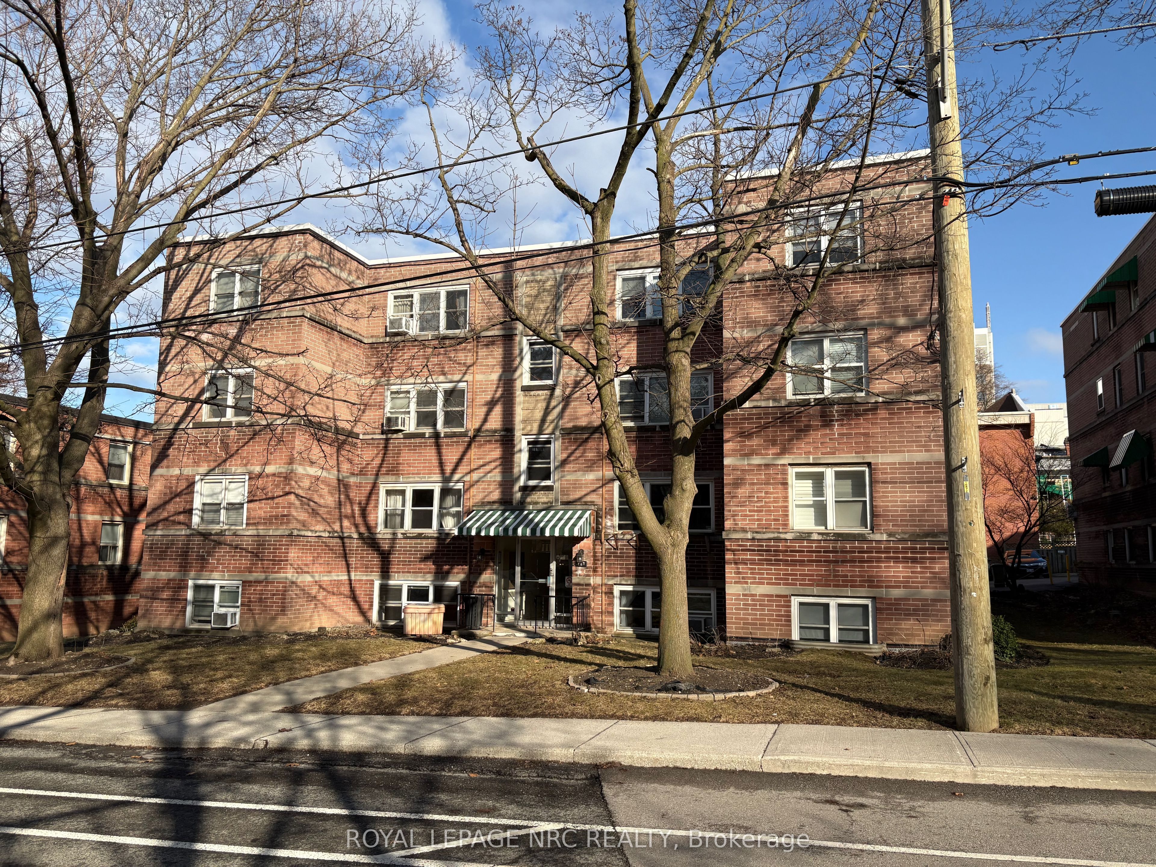 227 N Macnab Street S 2 Property Photo 2