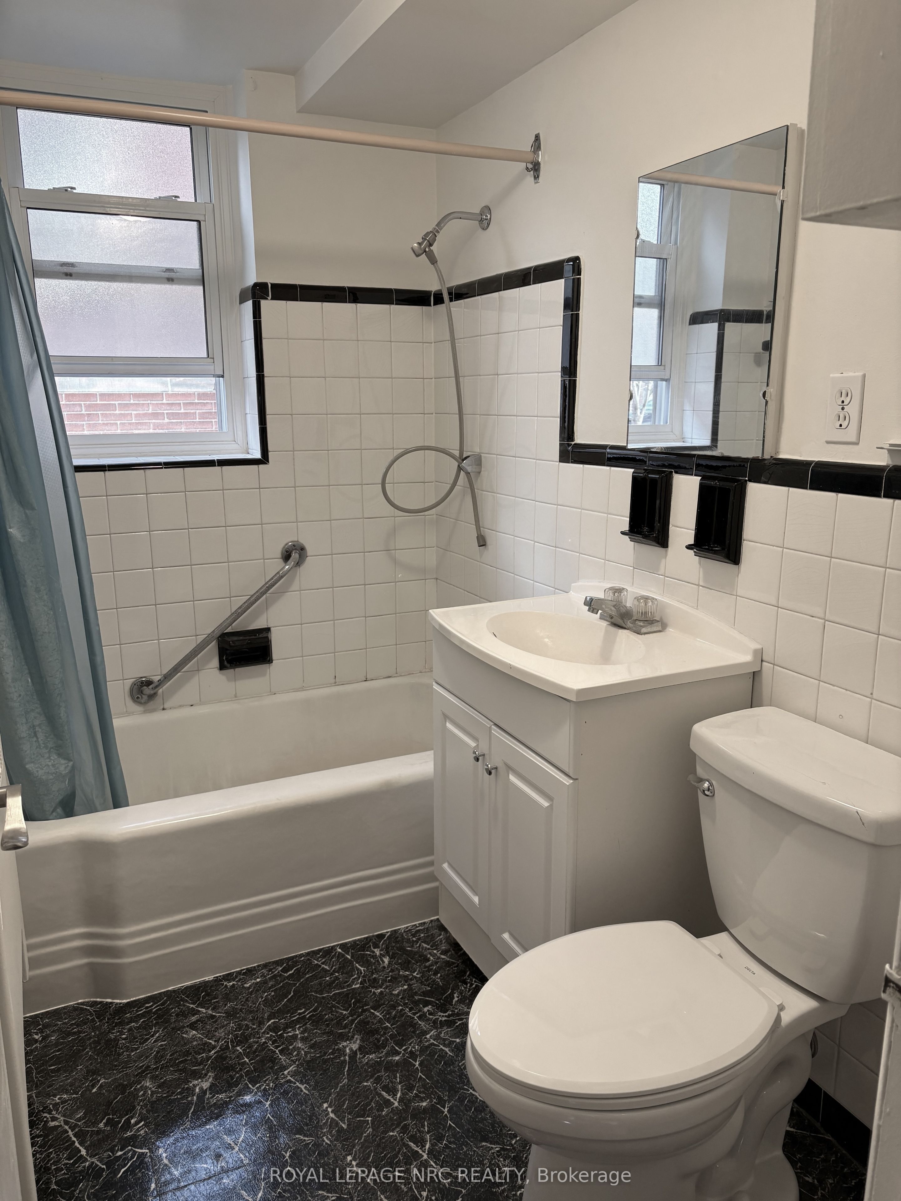 227 N Macnab Street S 2 Property Photo 13