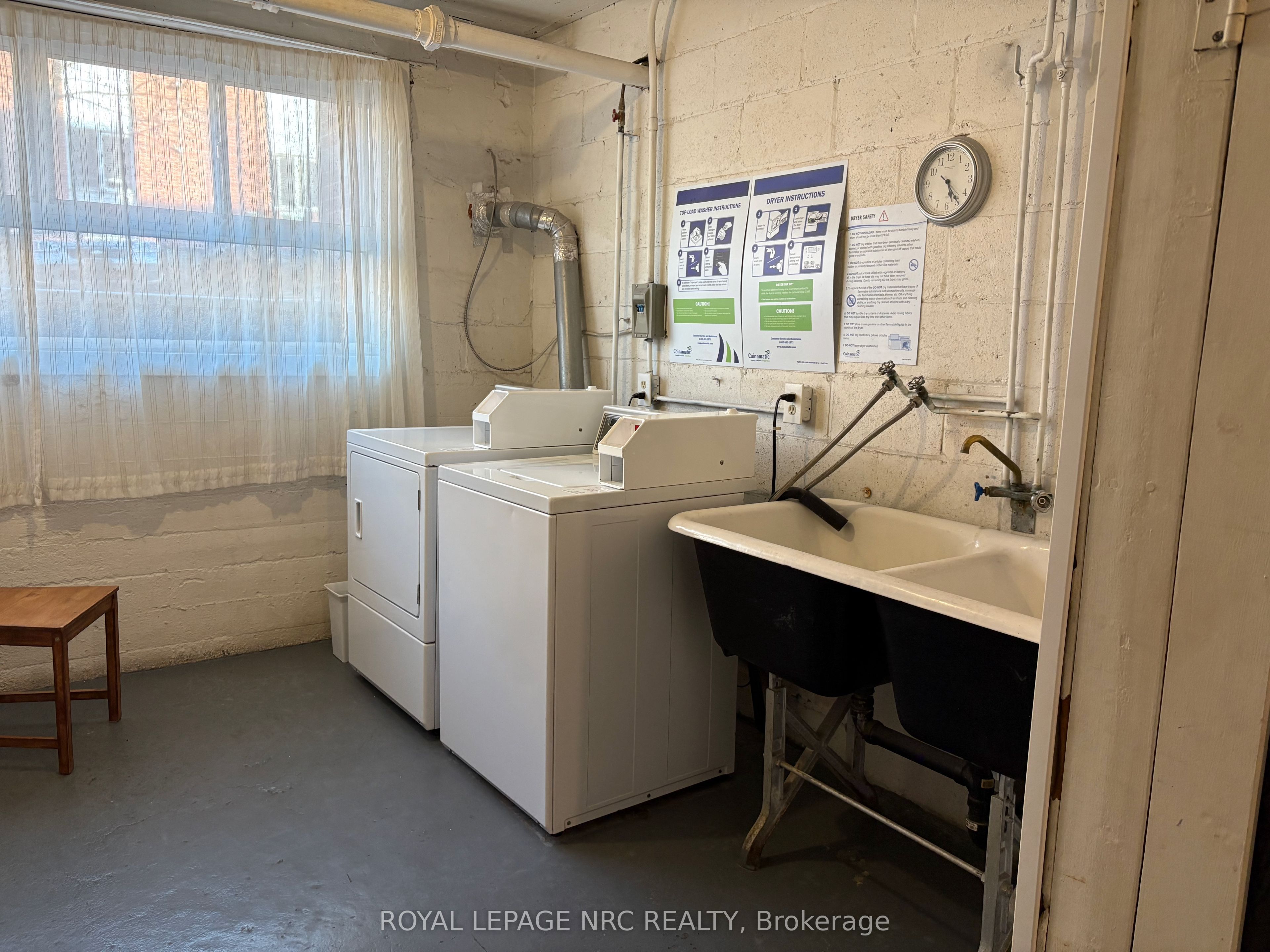 227 N Macnab Street S 2 Property Photo 15