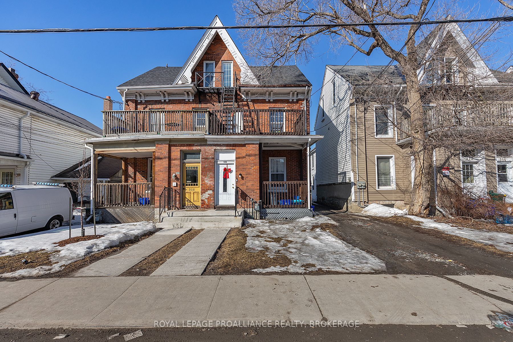 310 University Avenue Property Photo