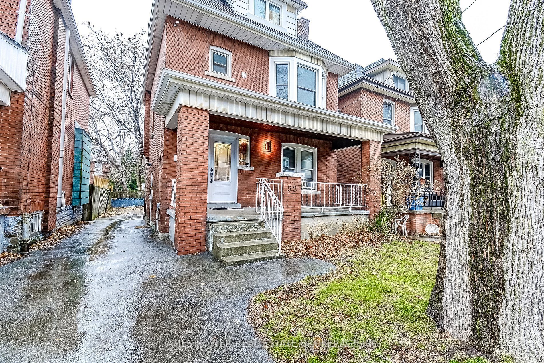 52 Spadina Avenue Property Photo 1