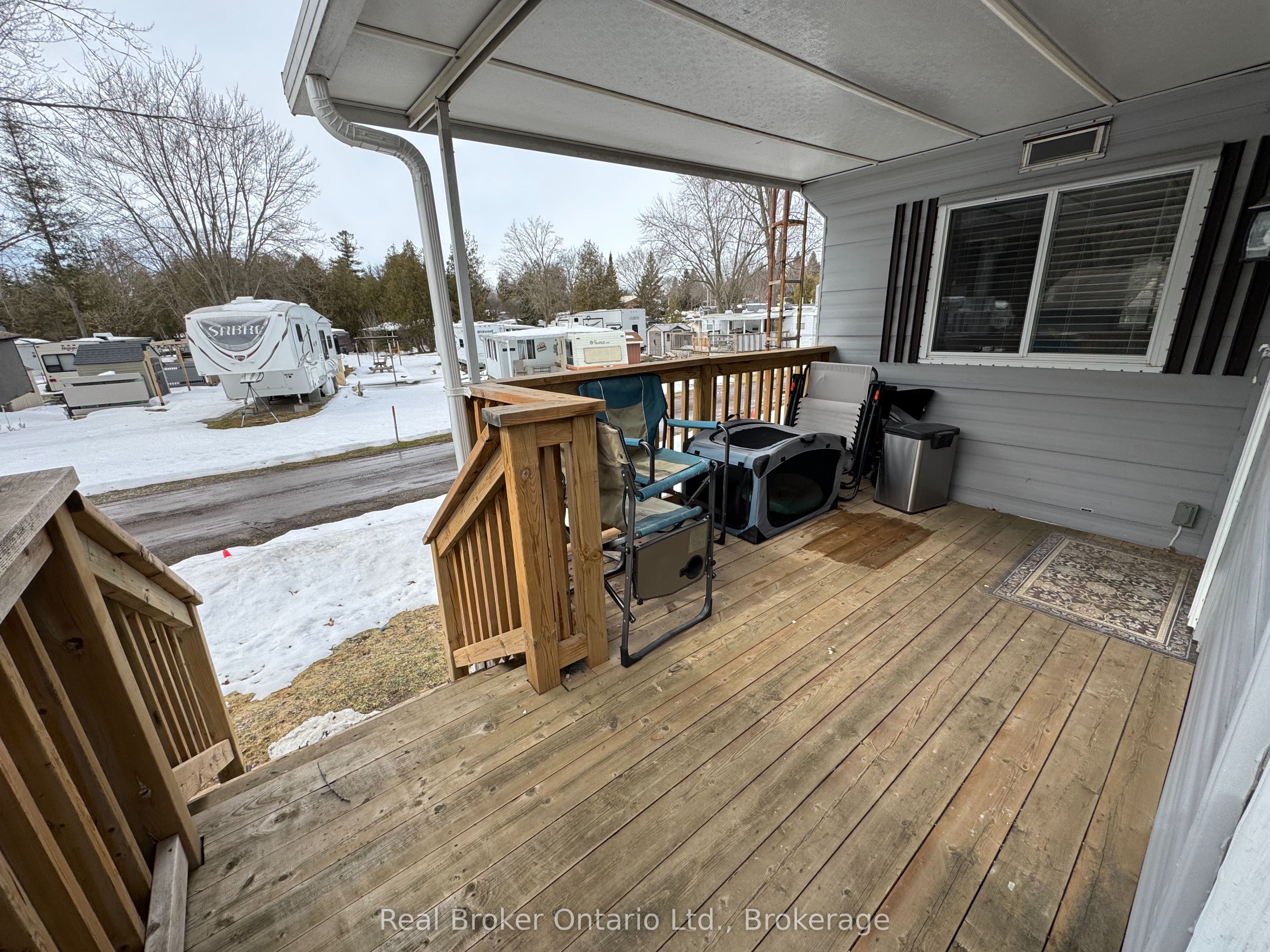 #194 - 580 Beaver Creek Road Property Photo 3