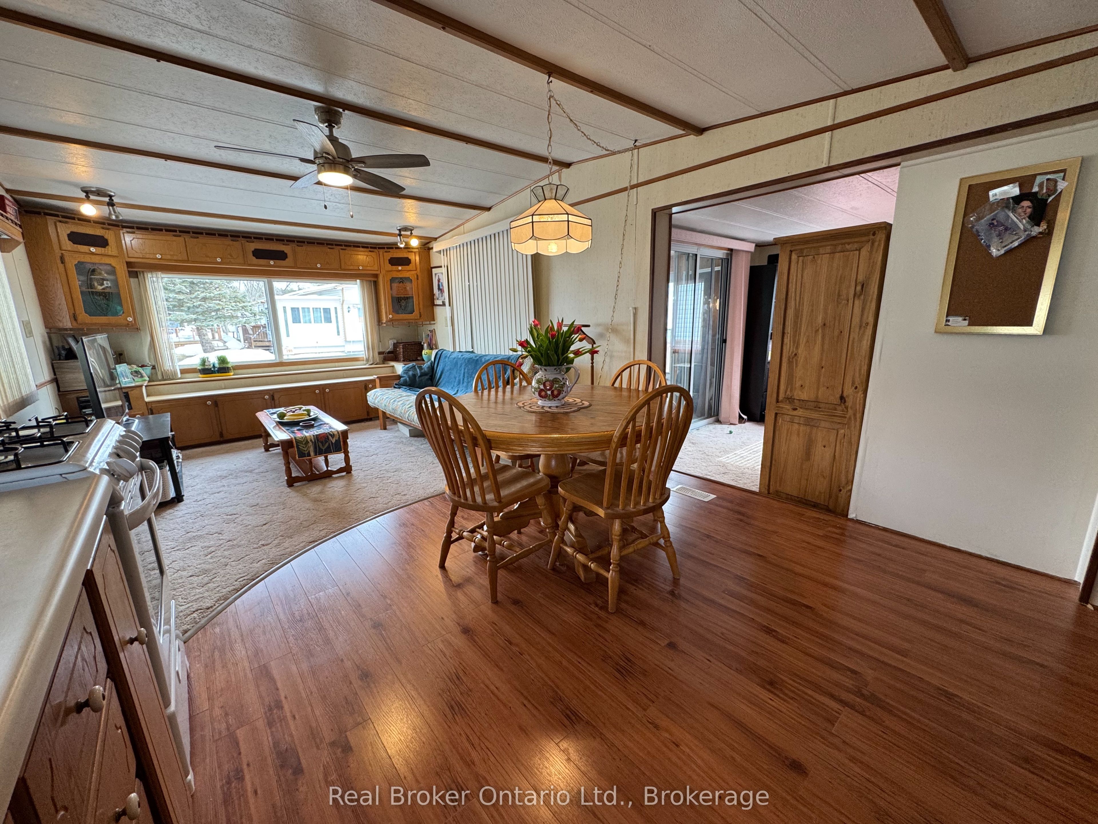 #194 - 580 Beaver Creek Road Property Photo 4