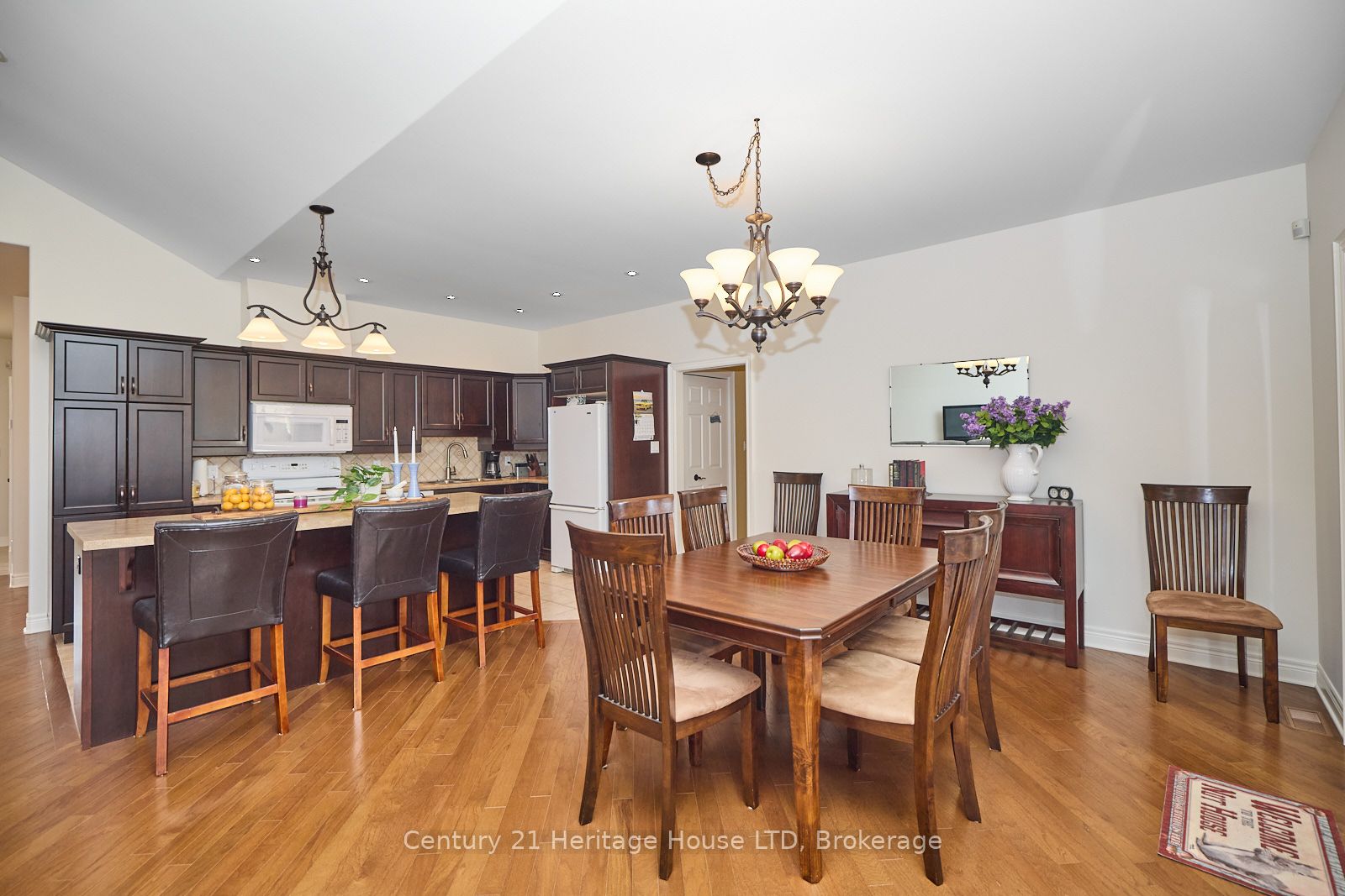 1040 Bertie Street Property Photo 14