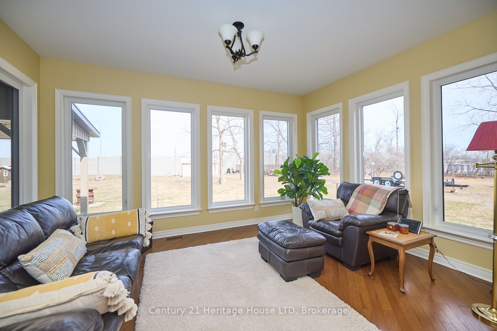 1040 Bertie Street Property Photo 17