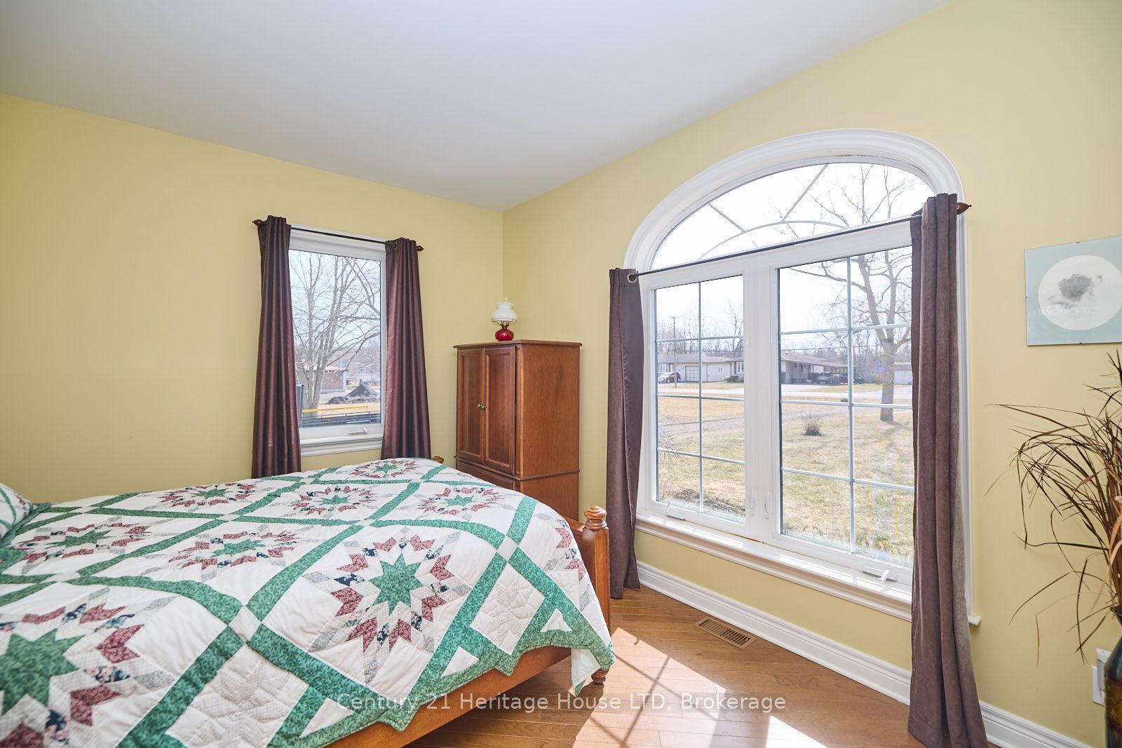 1040 Bertie Street Property Photo 20